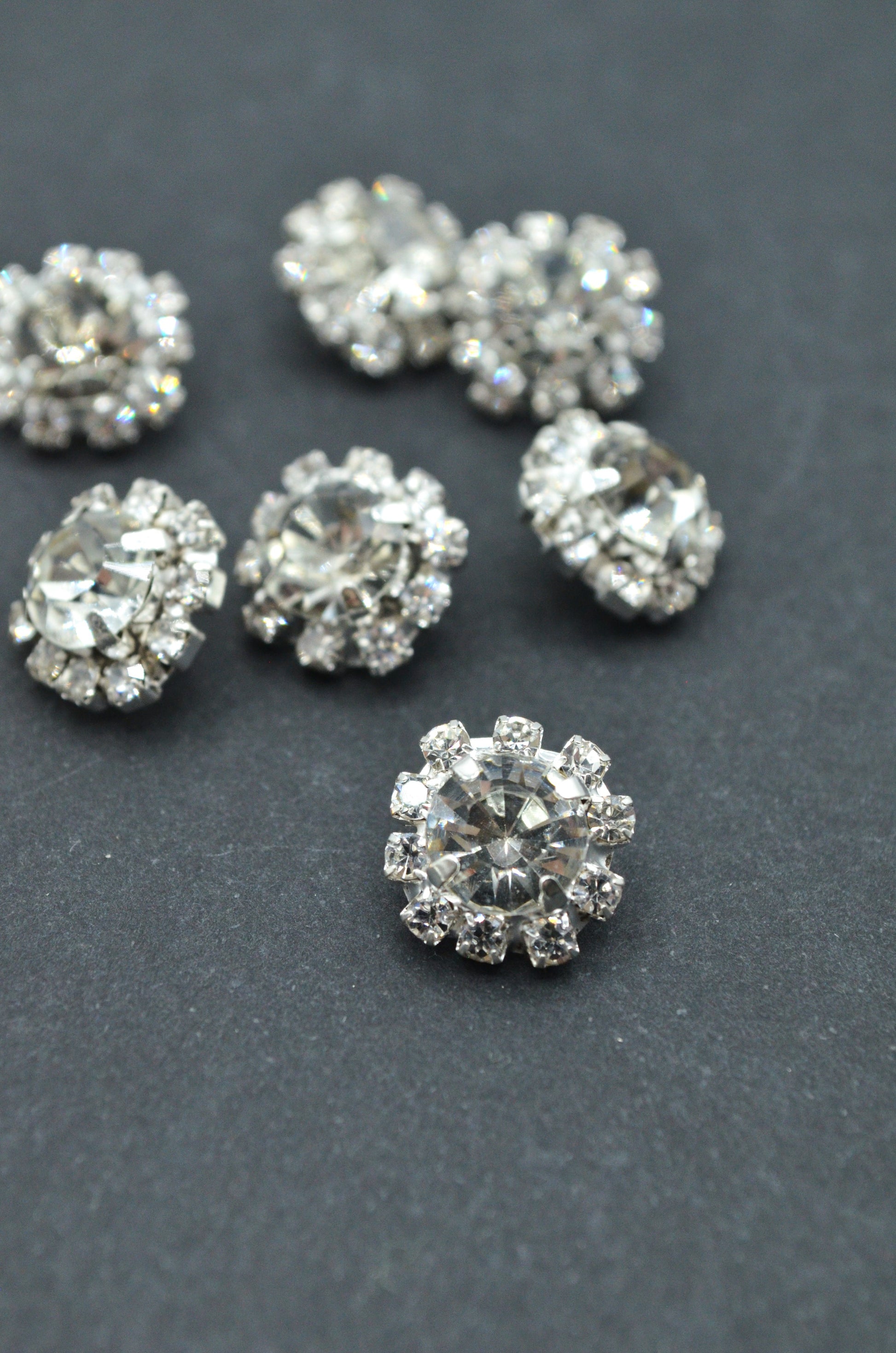 Nasturi Metalici Cu Pietre, 14mm