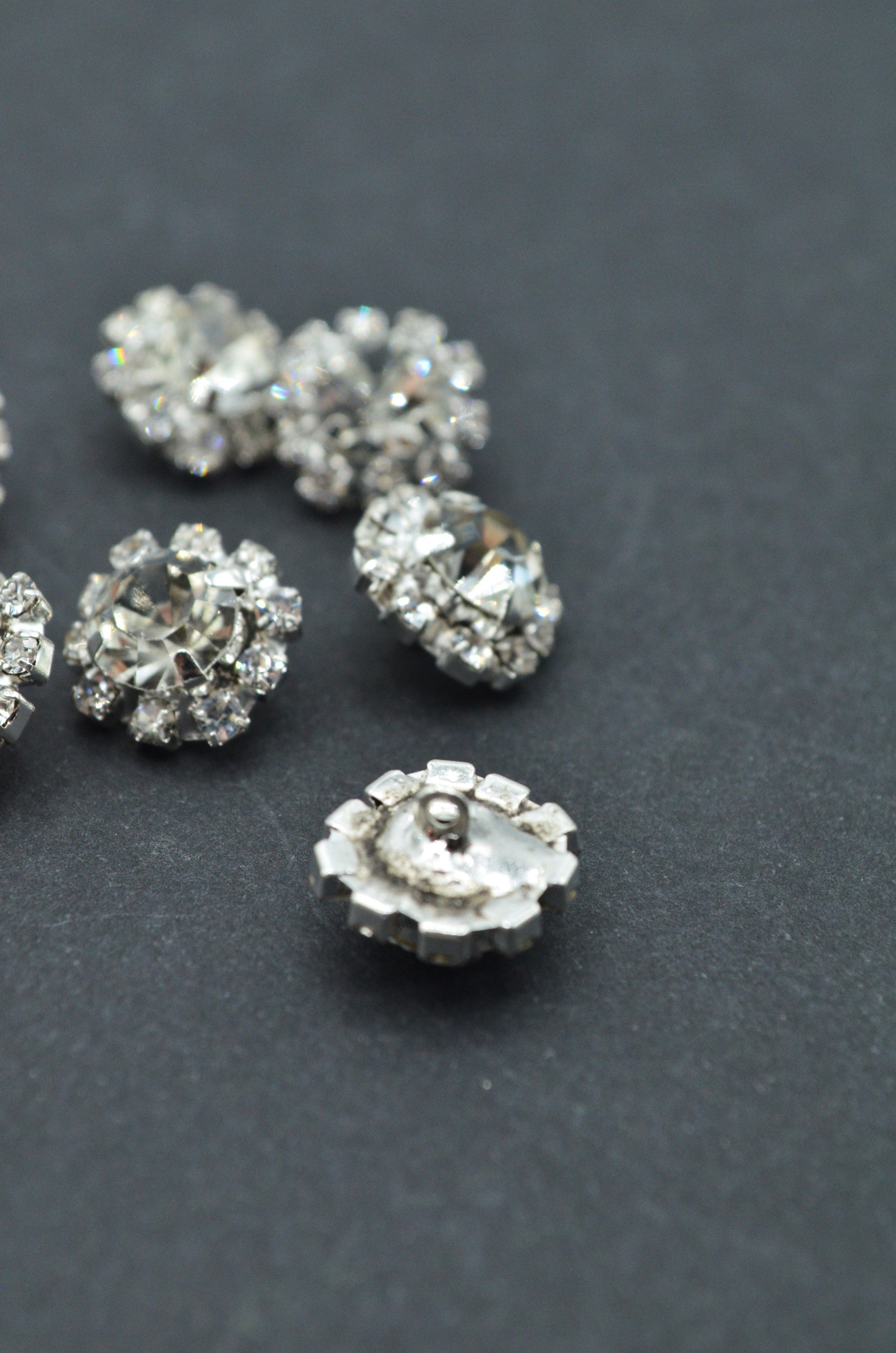 Nasturi Metalici Cu Pietre, 14mm