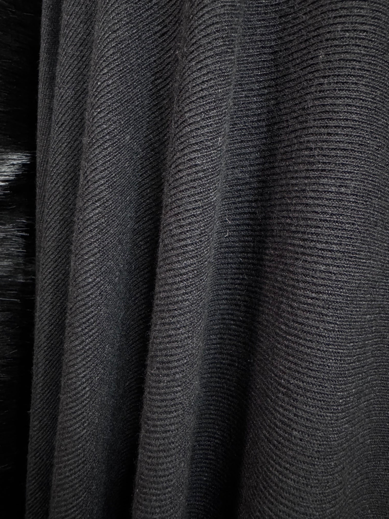 Tricot Negru