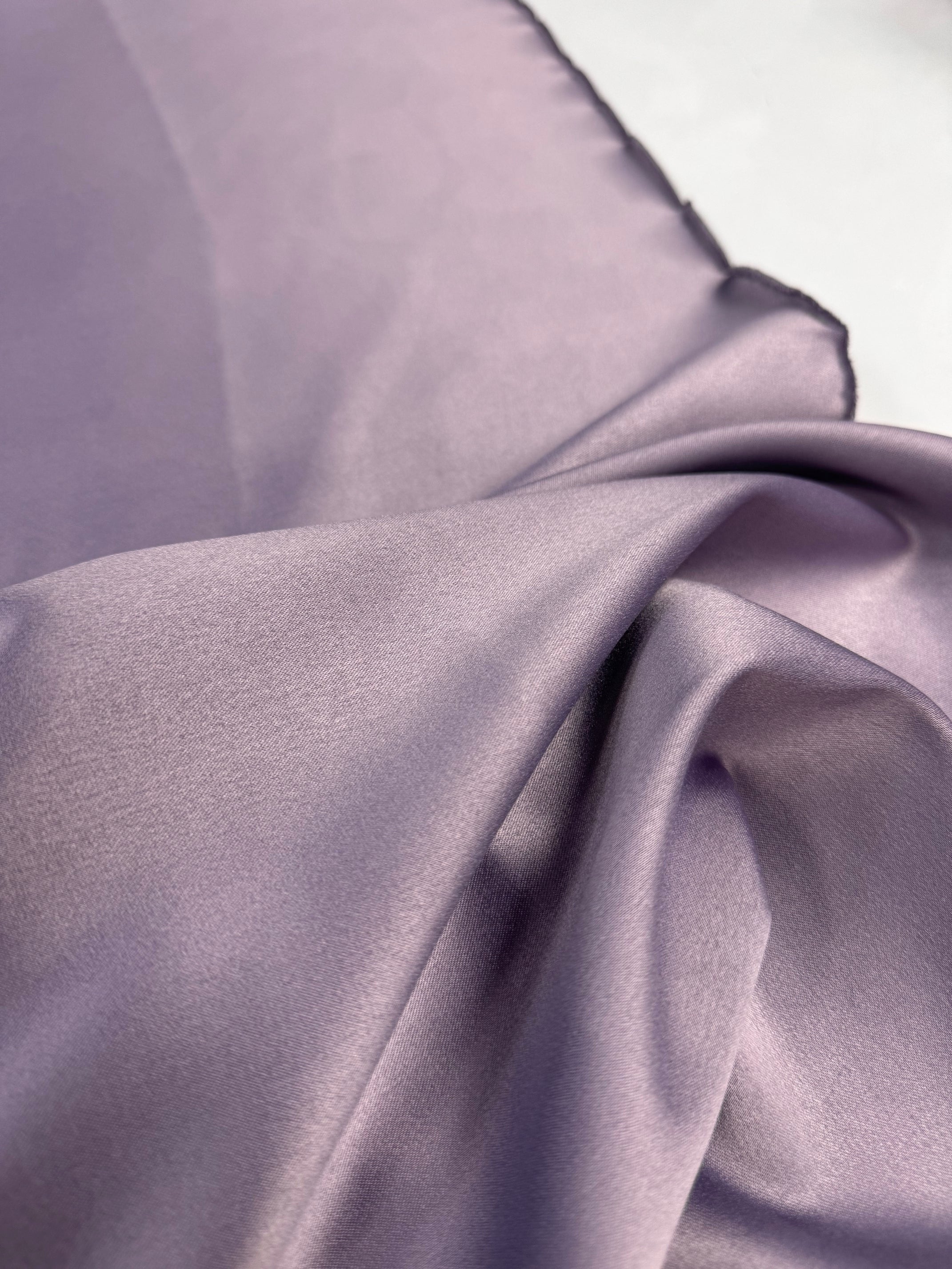 Tafta Elastica, Lila Prafuit