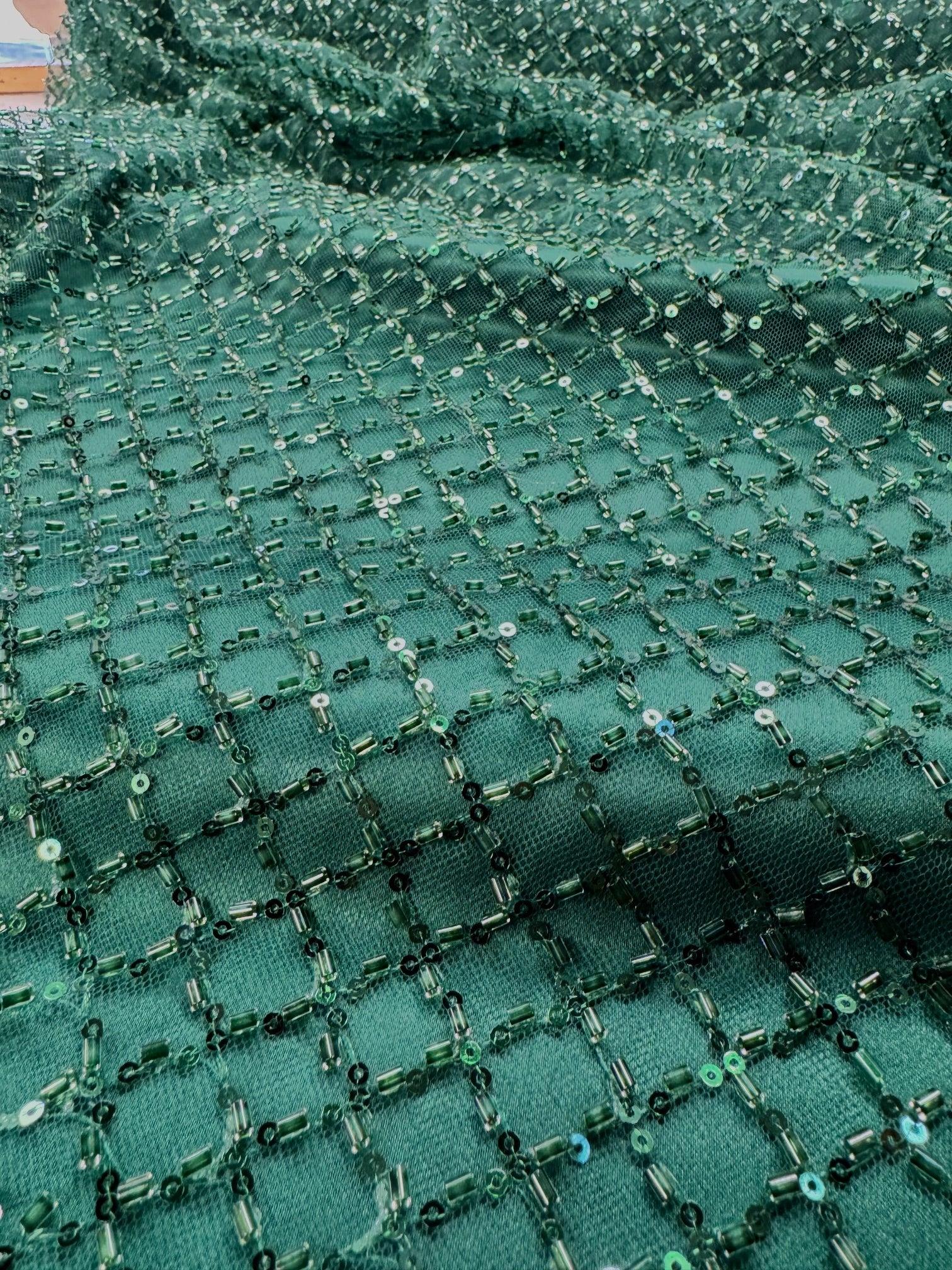 Broderie Pe Tull Cu Margele, Verde