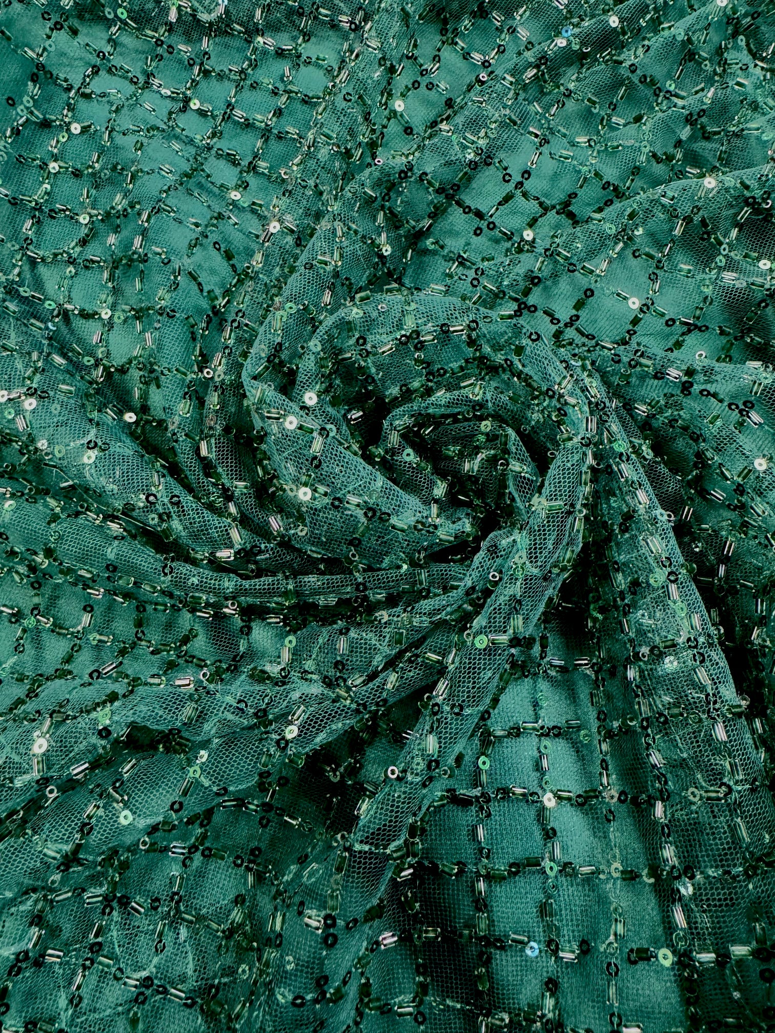 Broderie Pe Tull Cu Margele, Verde