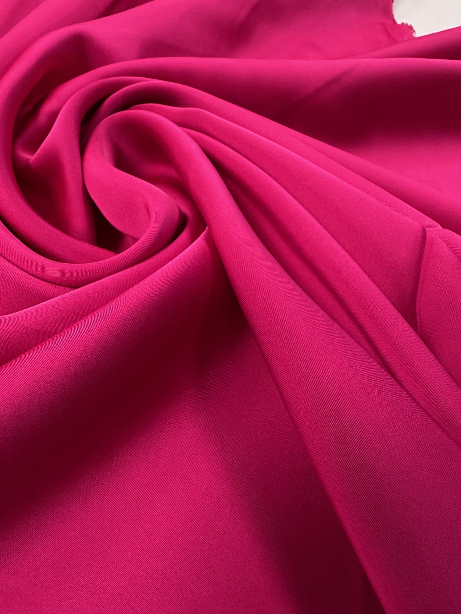 Matase Elastica Dublu Satinata. Fucsia