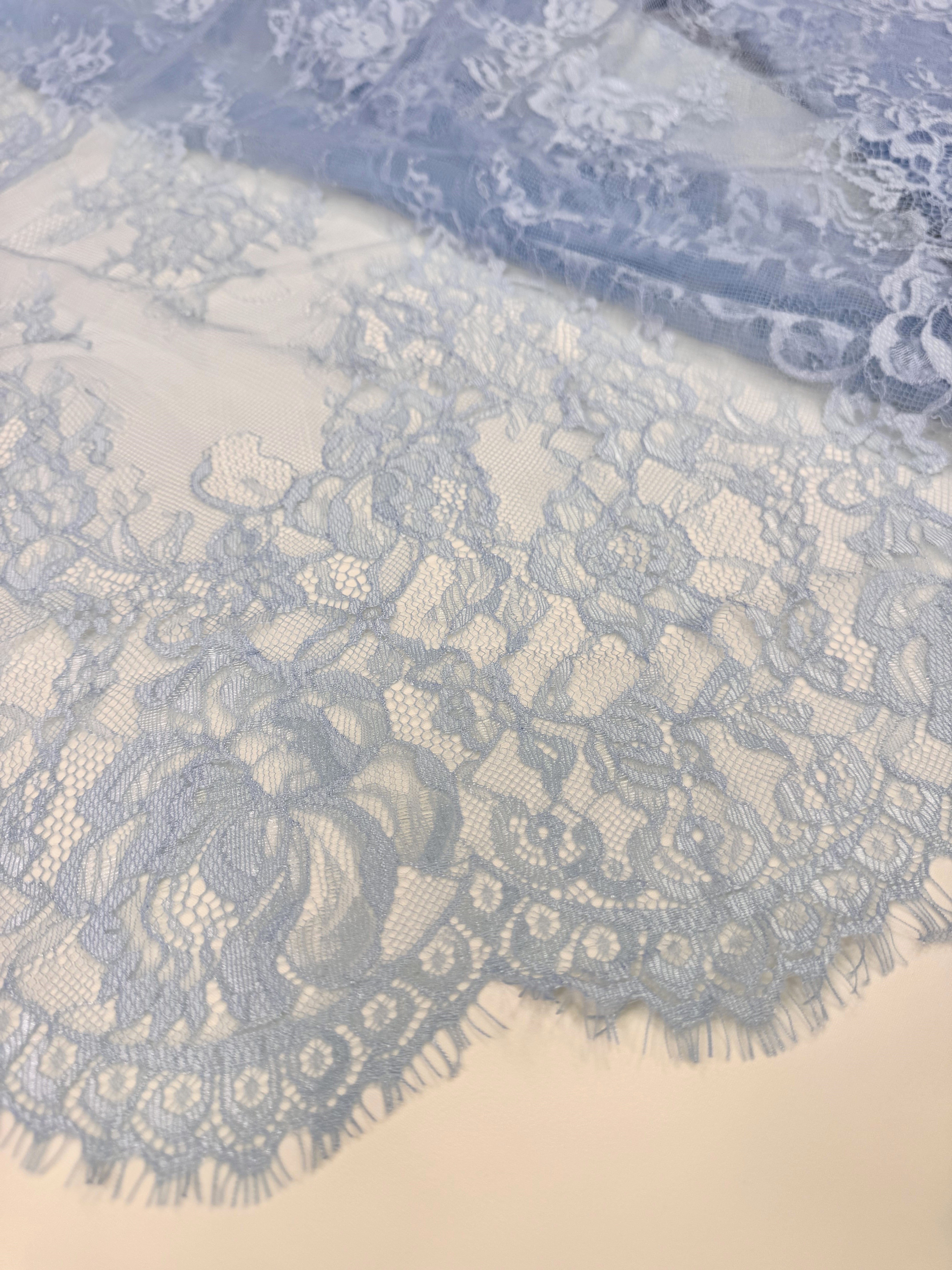 Dantela Tip Chantilly 300 x 150m, Bleu
