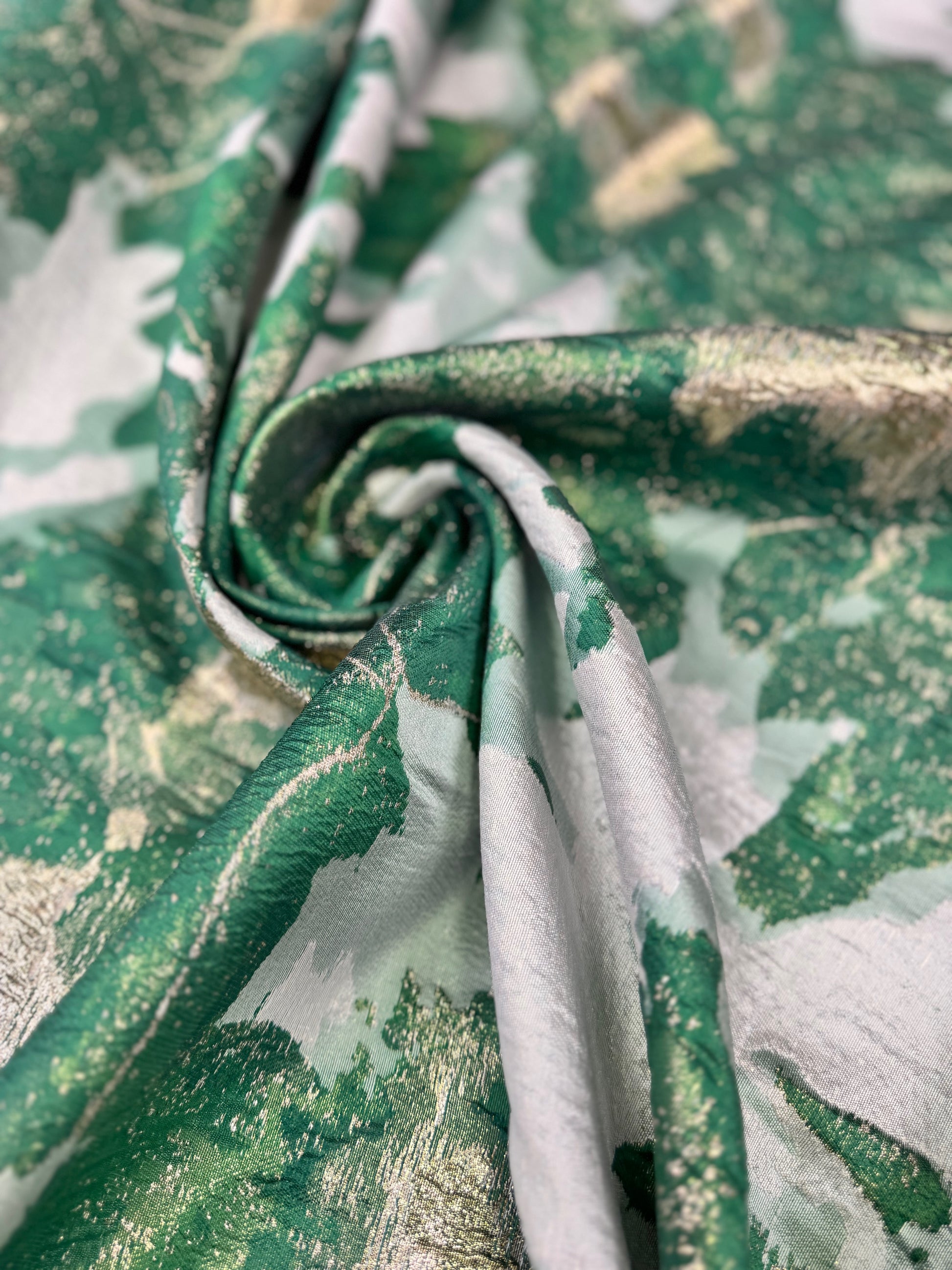 Brocard Cu Fir Lame, Verde