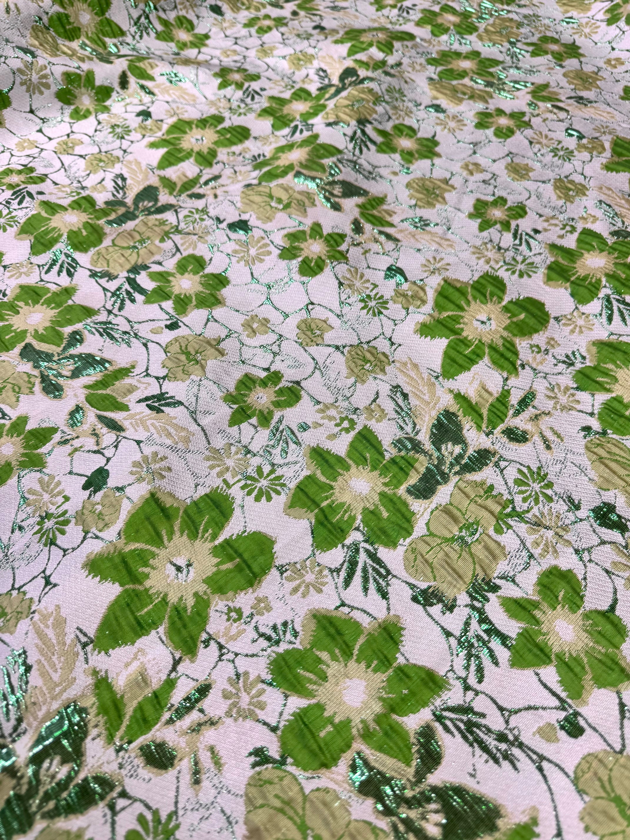 Brocard Cu Fir Lame, Verde
