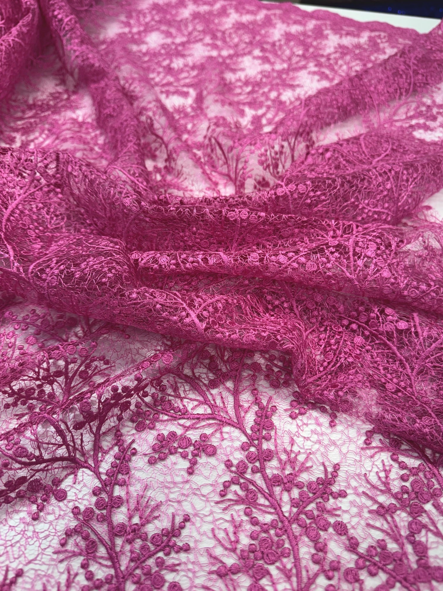 Broderie Crengute Roz