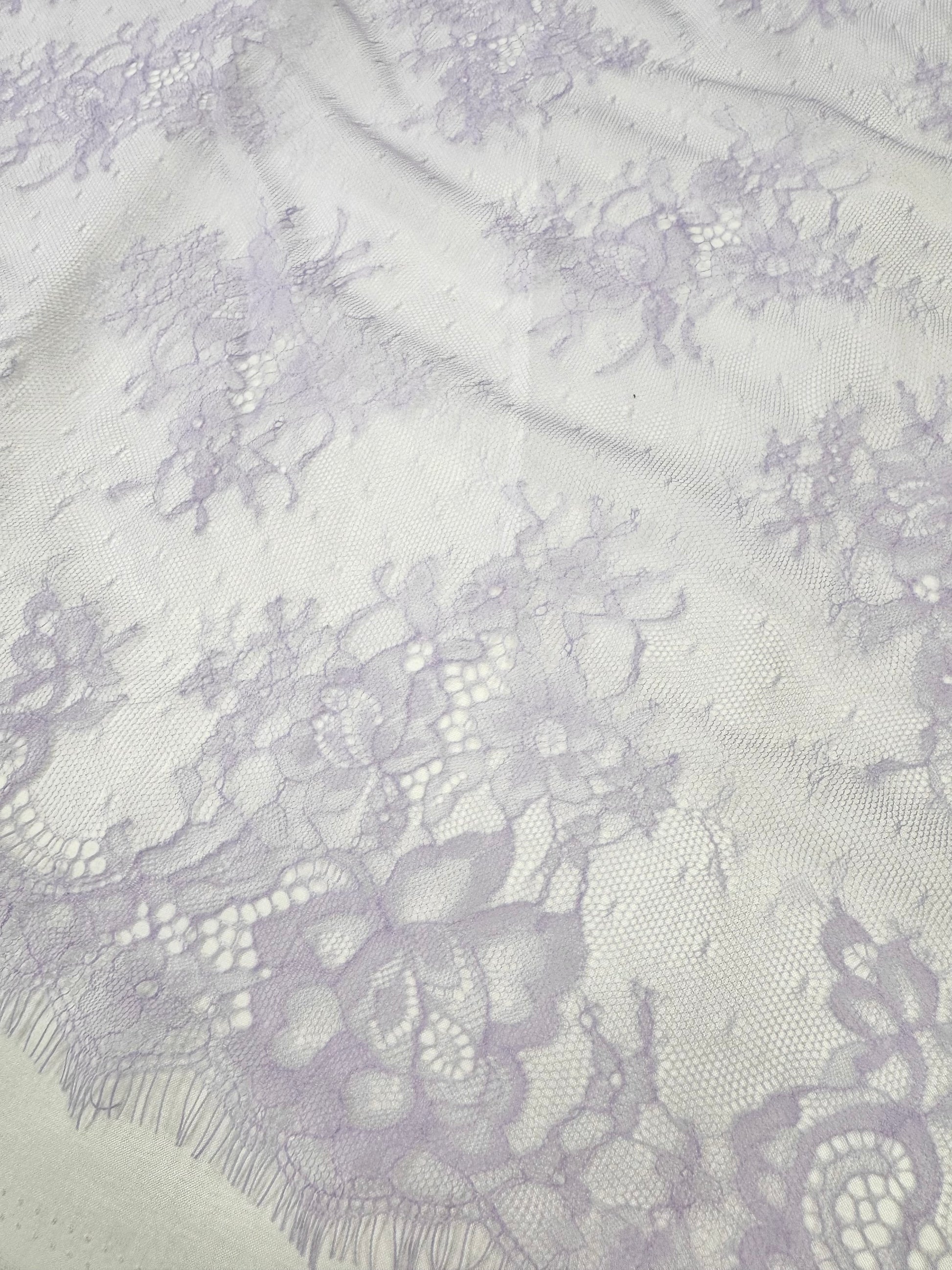 Dantela Tip Chantilly 300 x 150m, Lila