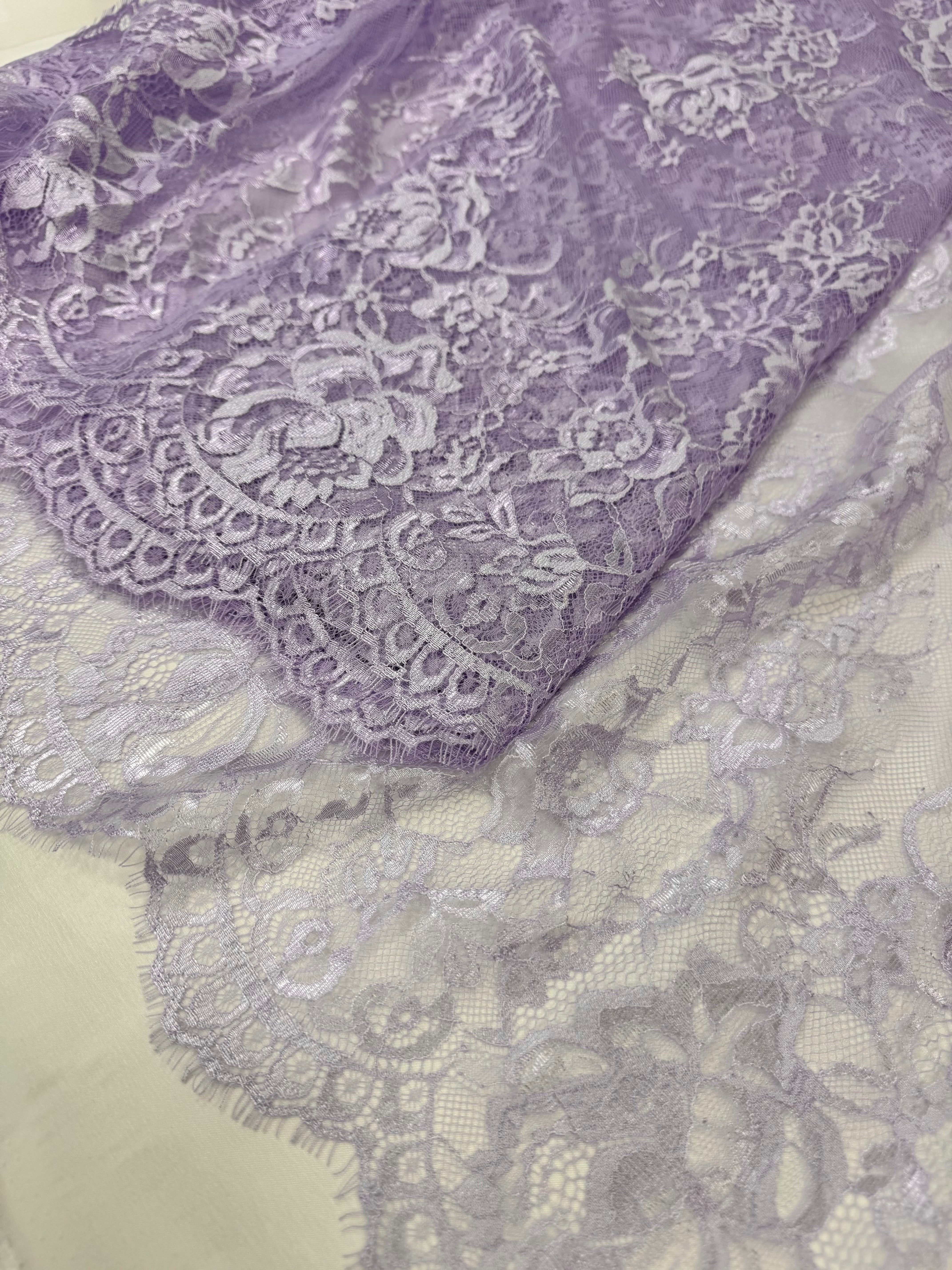 Dantela Tip Chantilly 300 x 150m, Lila
