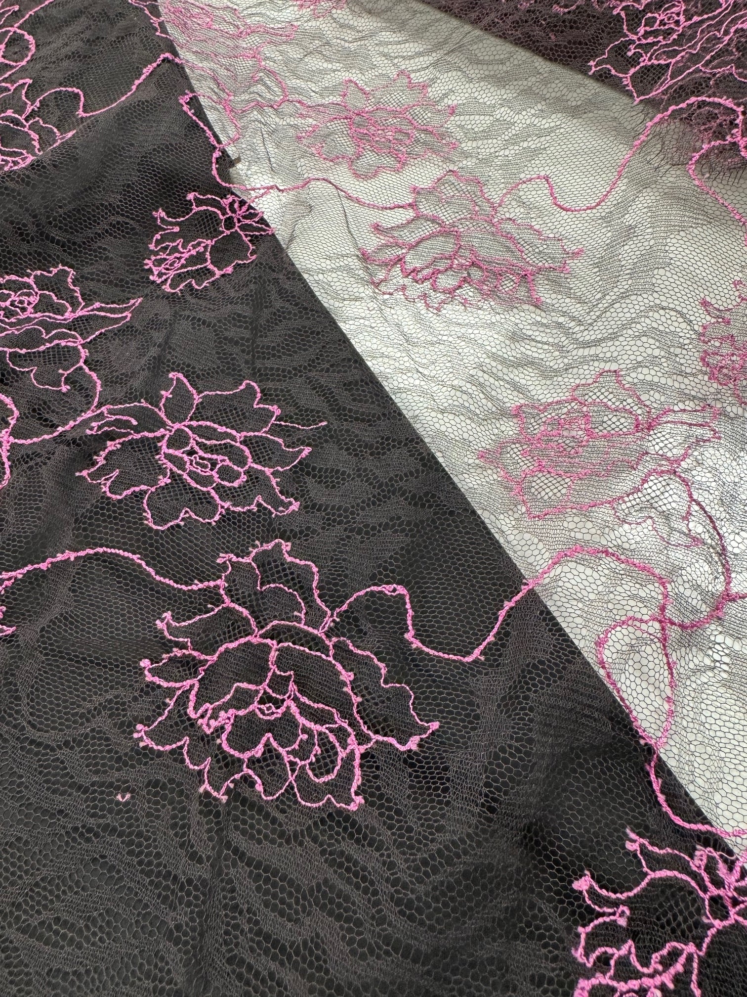 Dantela Chantilly Maro Cu Roz, Bucata 300x150cm 