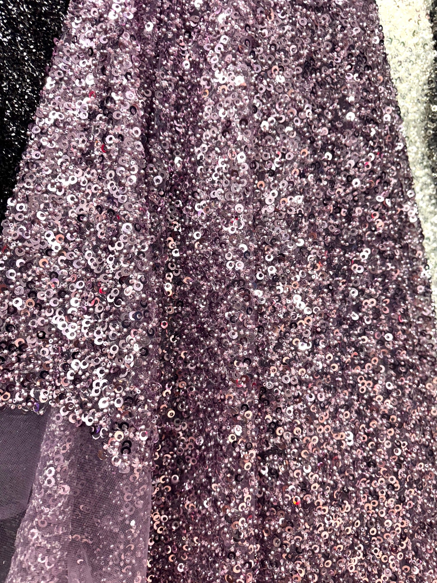 Broderie Pe Tull Cu Paiete Si Margele, Roz Prafuit