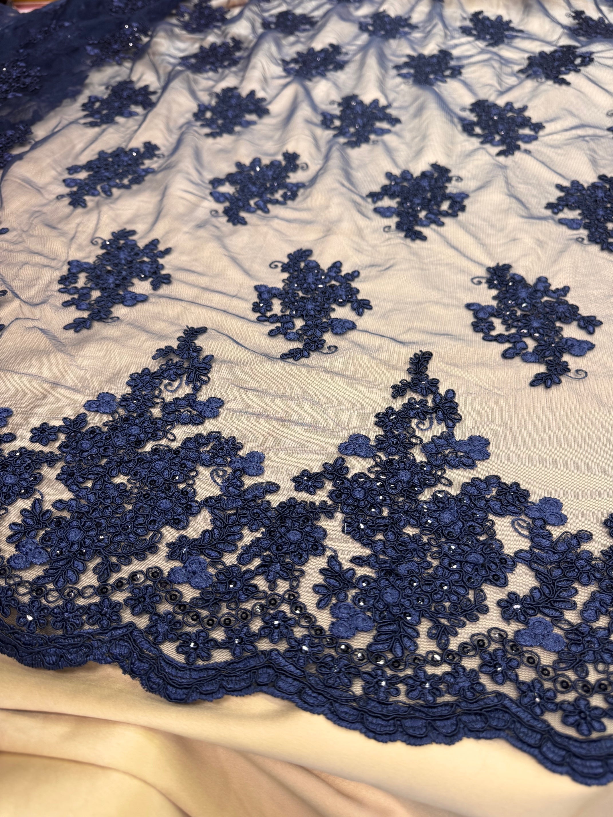 Broderie Cu Paiete Fine, Bleumarin