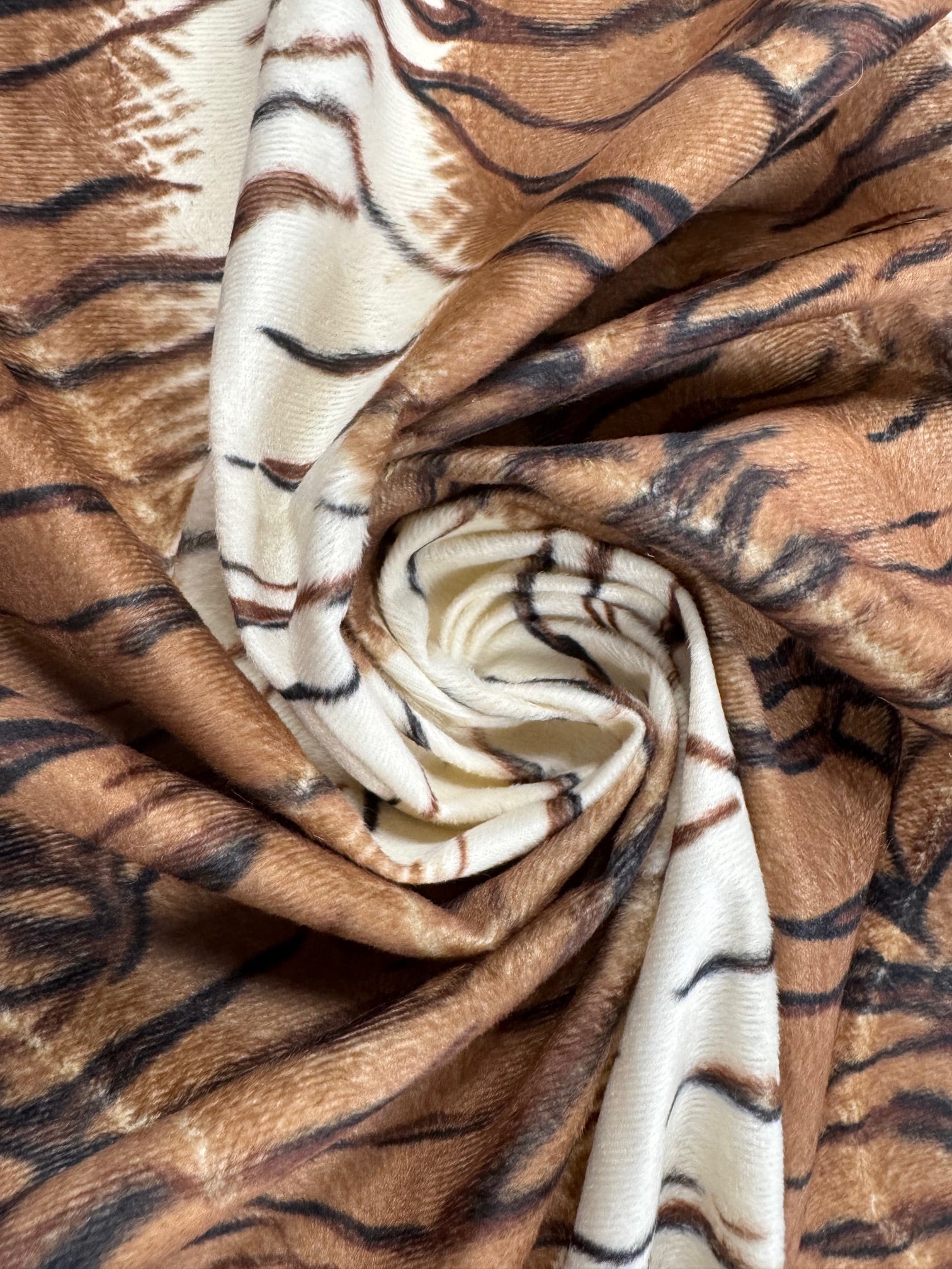 Tesatura Tip Blanita Animal Print