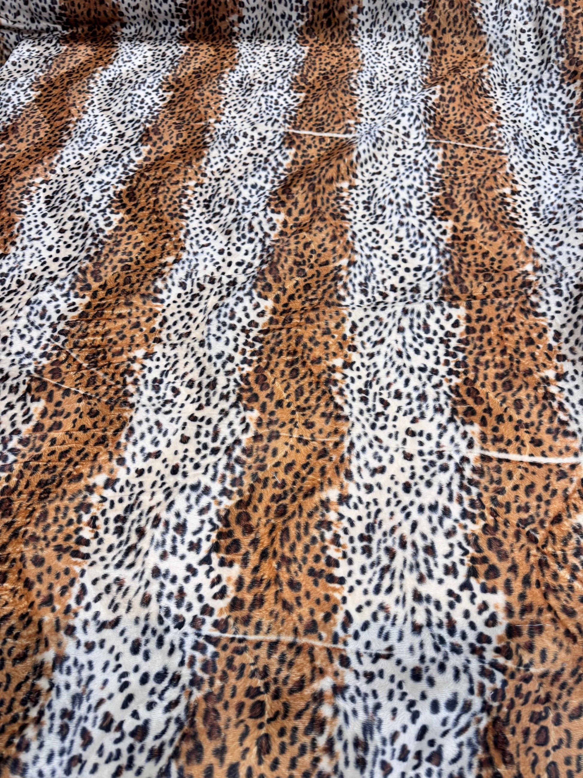 Tesatura Tip Blanita Animal Print