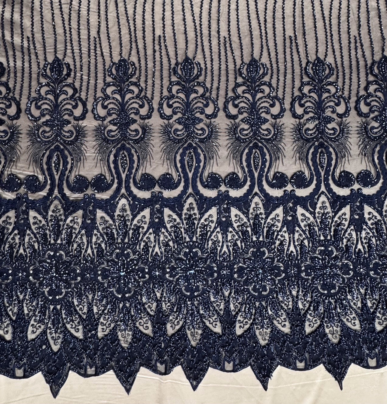 Broderie Pe Tull Cu Margele, Bleumarin