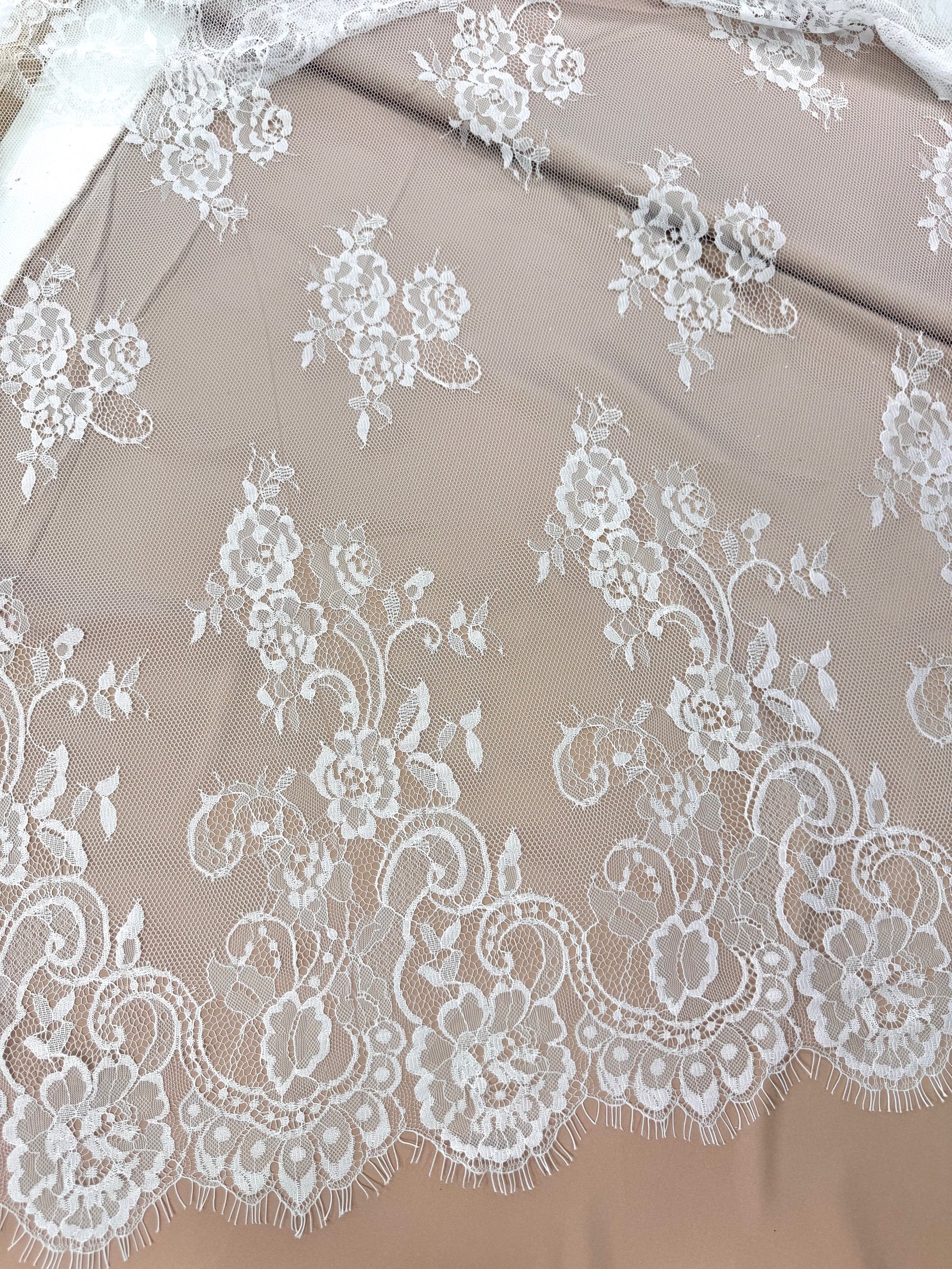 Dantela Tip Chantilly 300 x 150m, Ivoire
