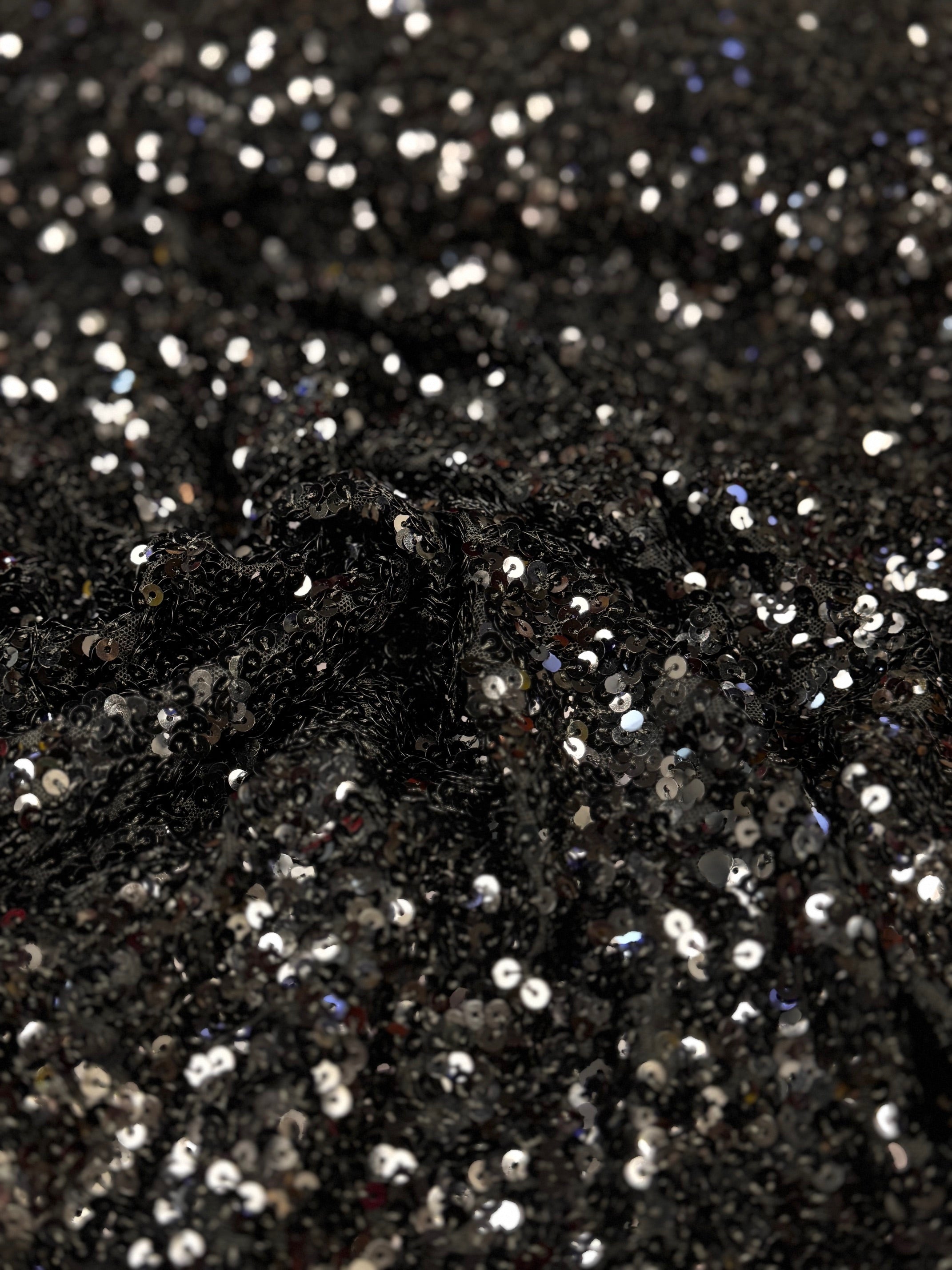 Paiete Negre Pe Tull Elastic Negru