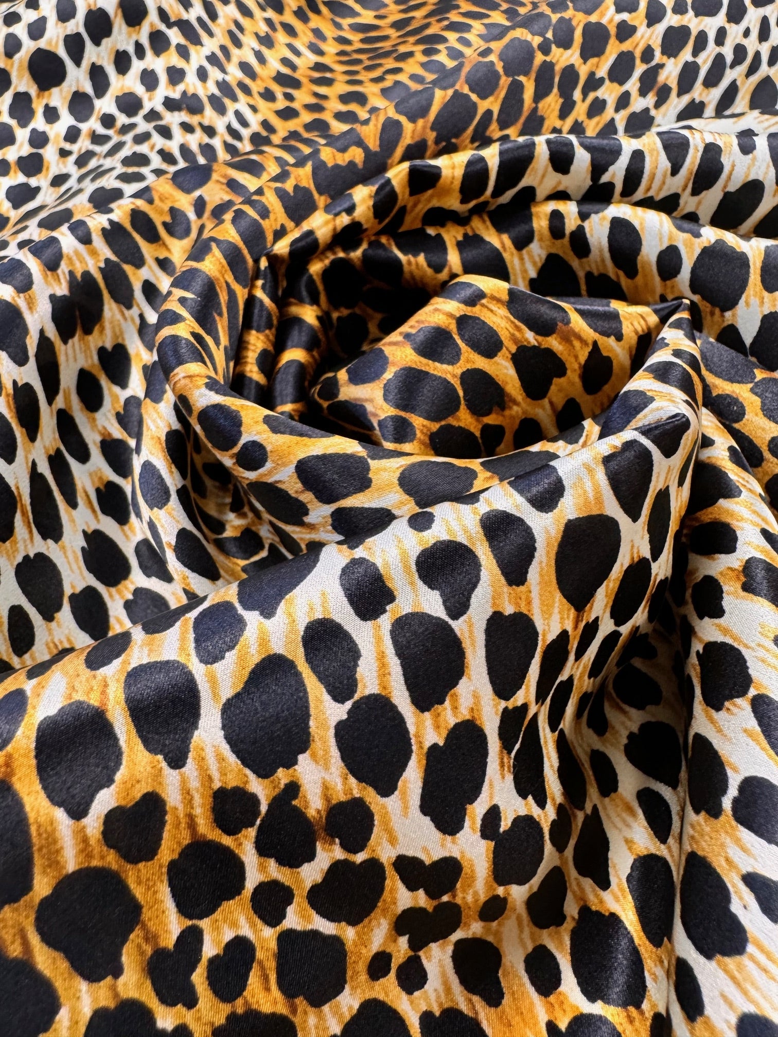 Saten De Matase Naturala Animal Print