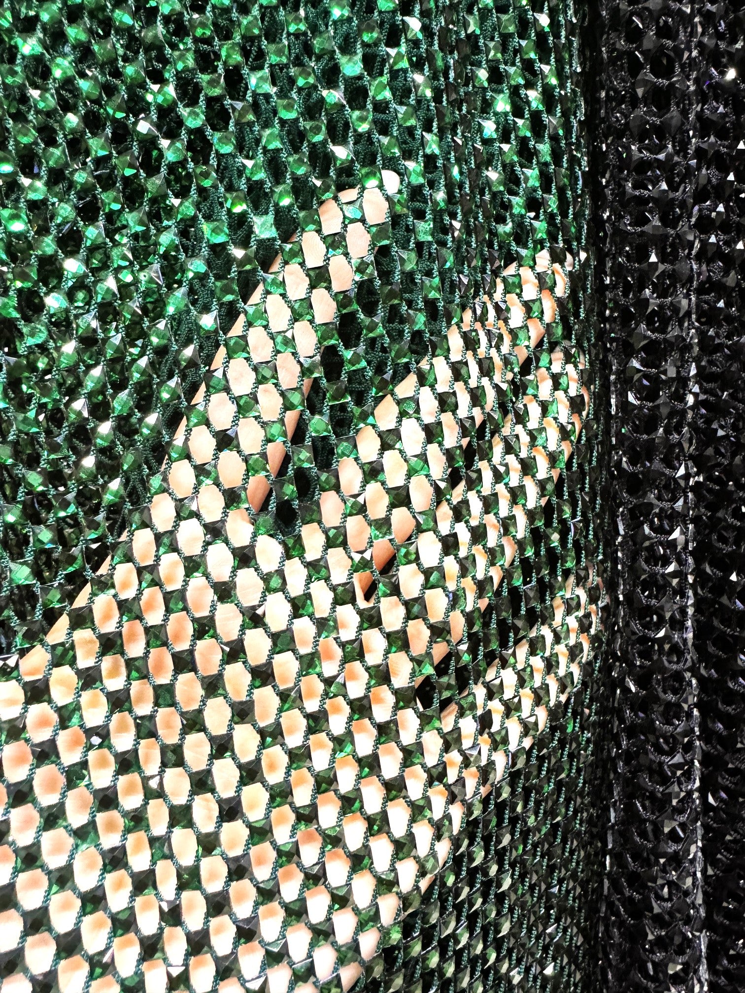 Plasa Elastica Cu Pietre De Sticla