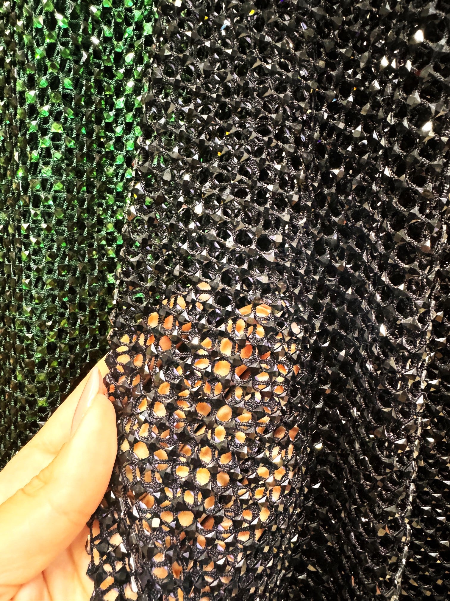 Plasa Elastica Cu Pietre De Sticla