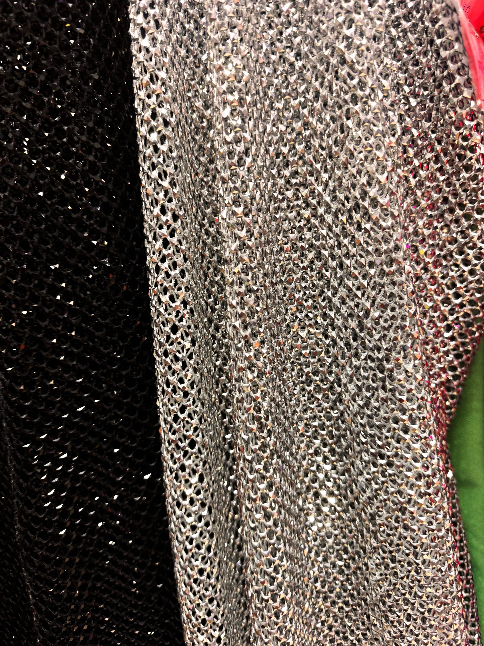 Plasa Elastica Cu Pietre De Sticla