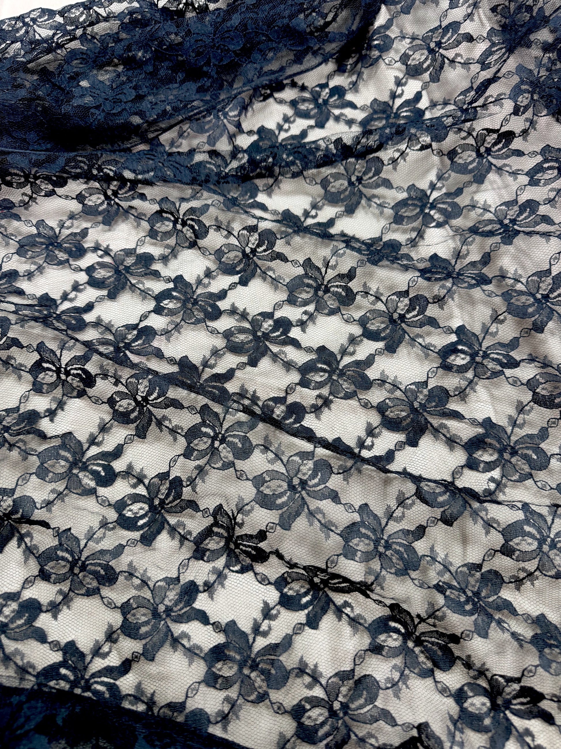 Dantela Neagra