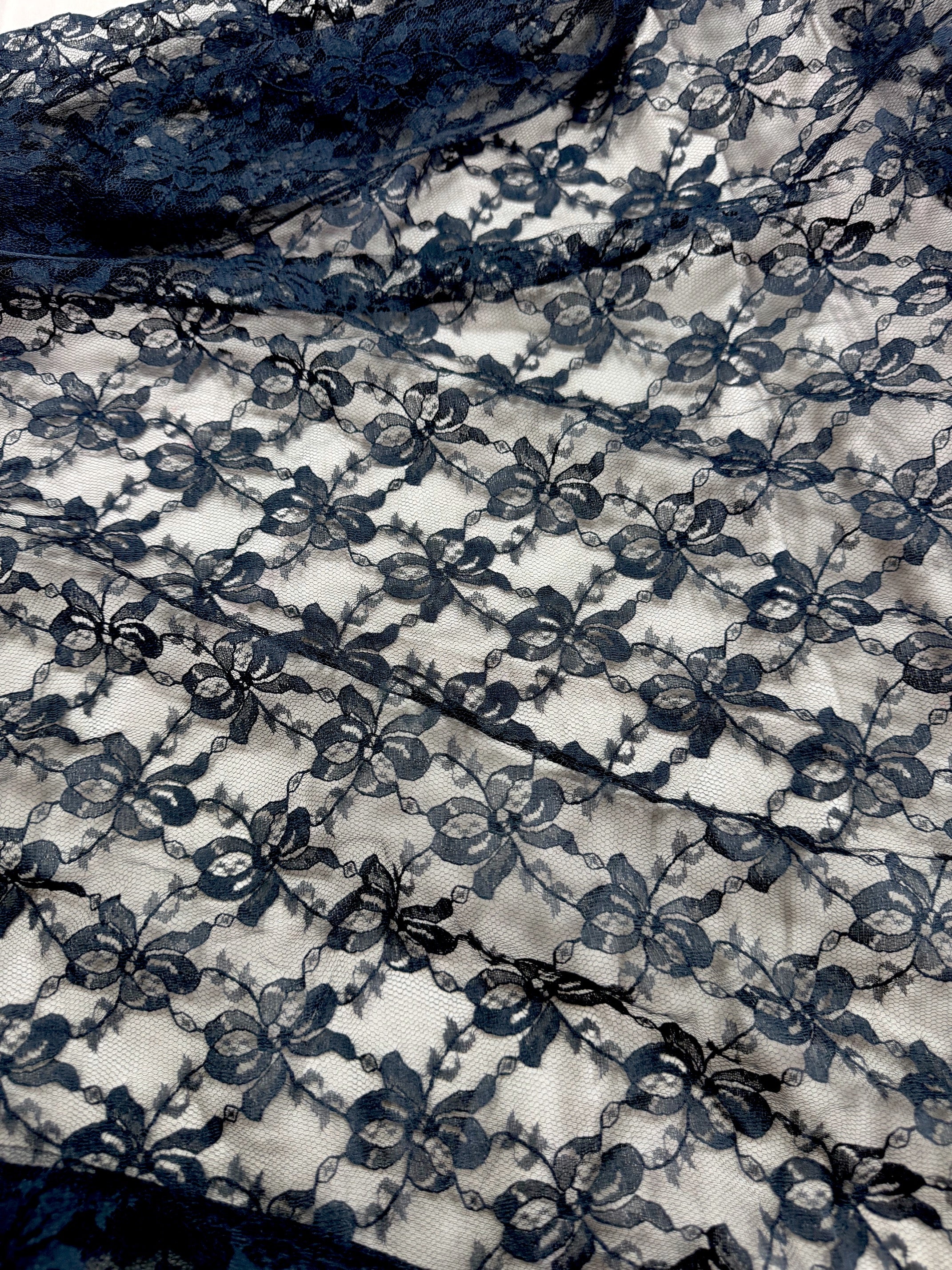 Dantela Neagra