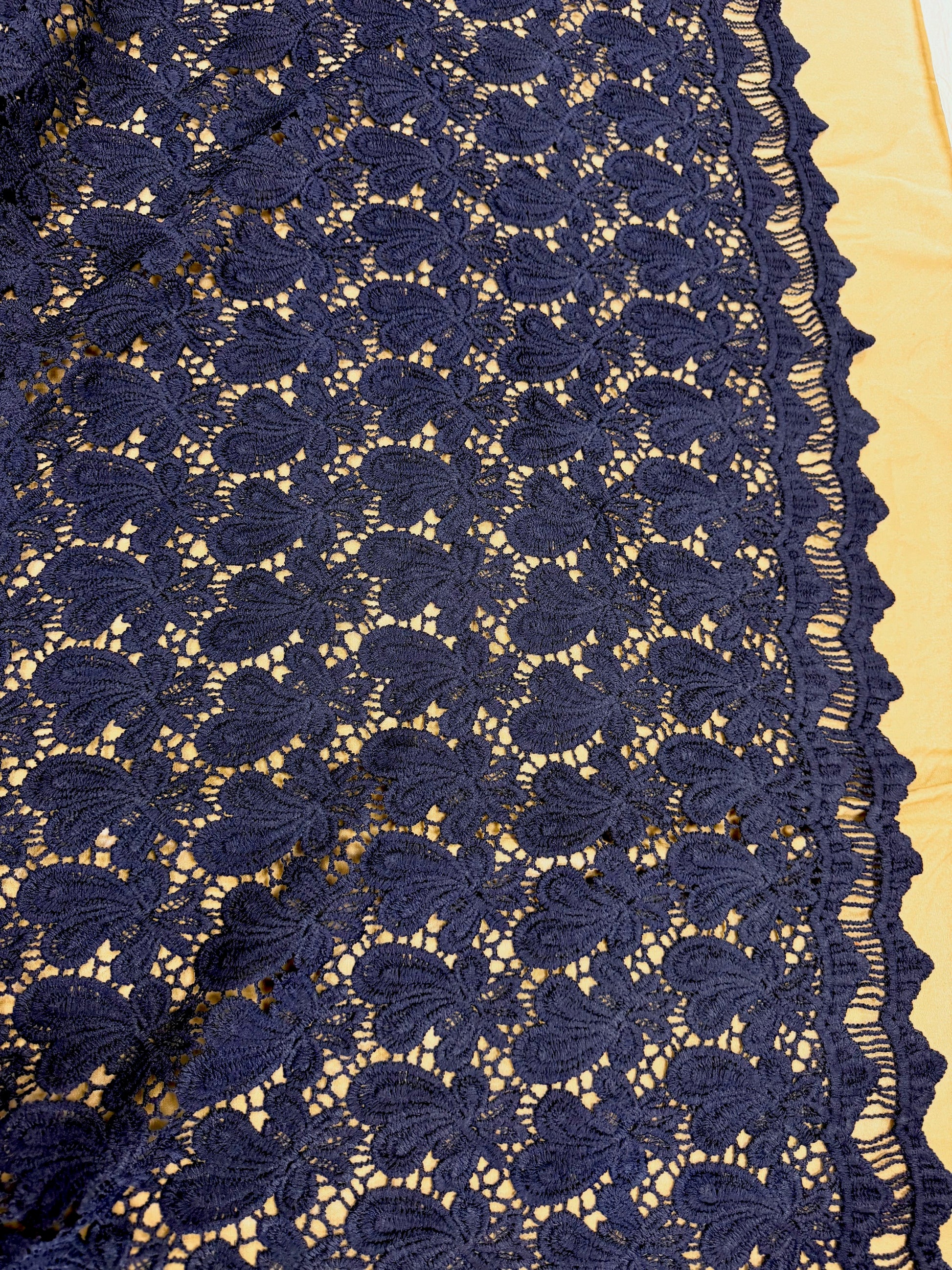 Broderie Sparta, Bleumarin