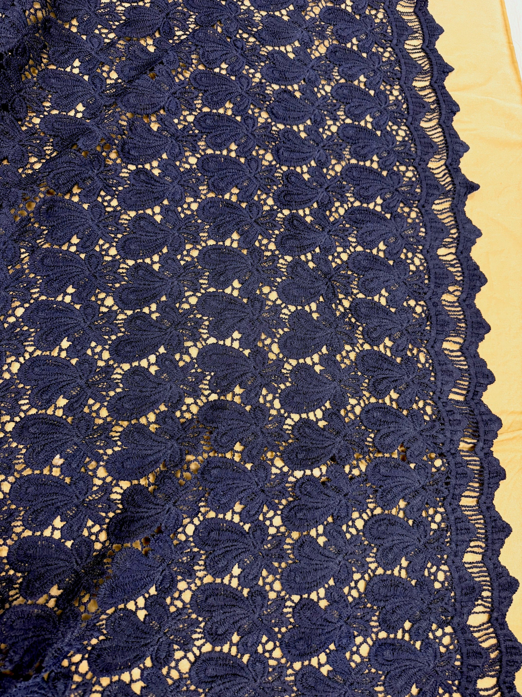 Broderie Sparta, Bleumarin