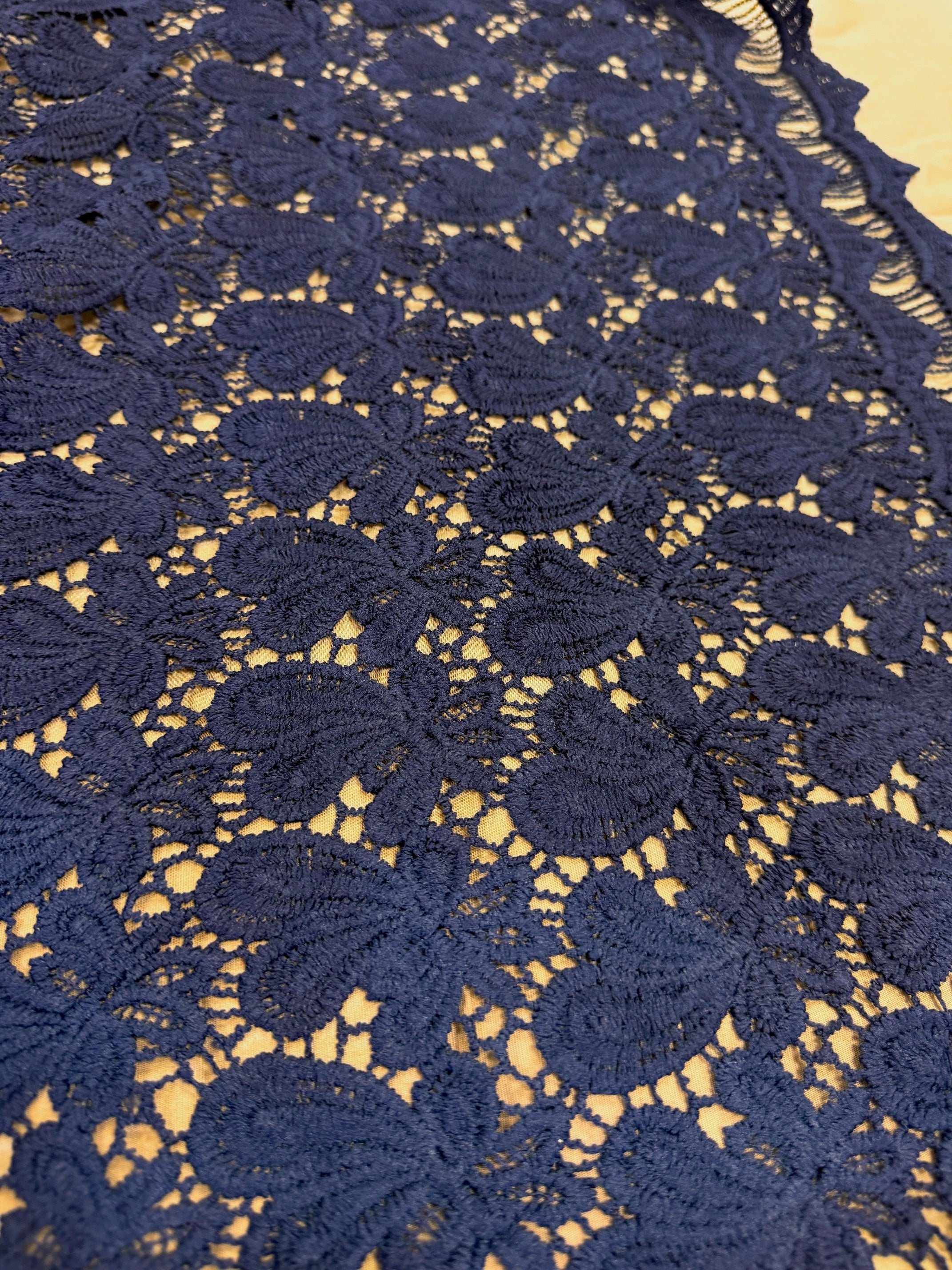 Broderie Sparta, Bleumarin