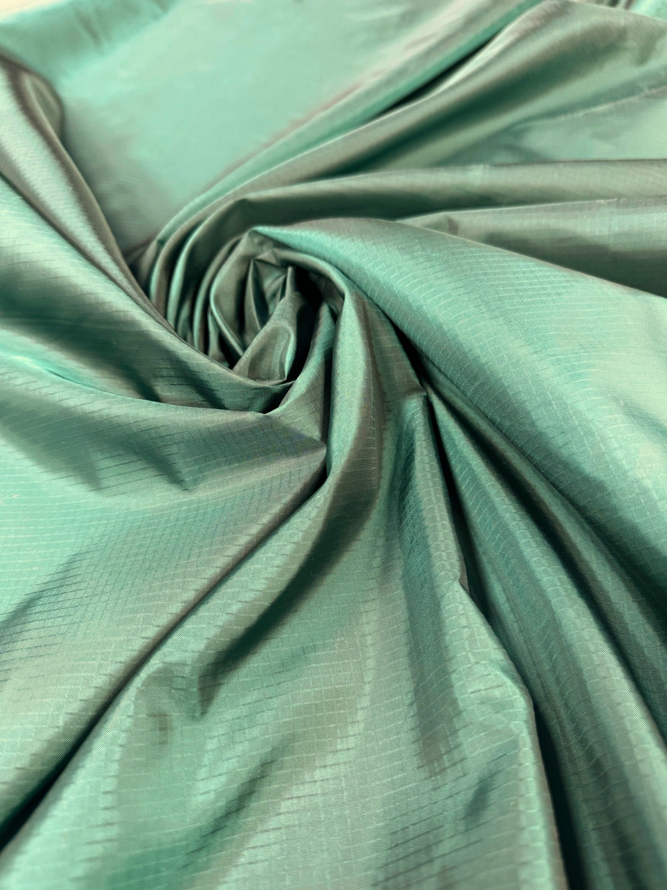 Fas Subtire Verde