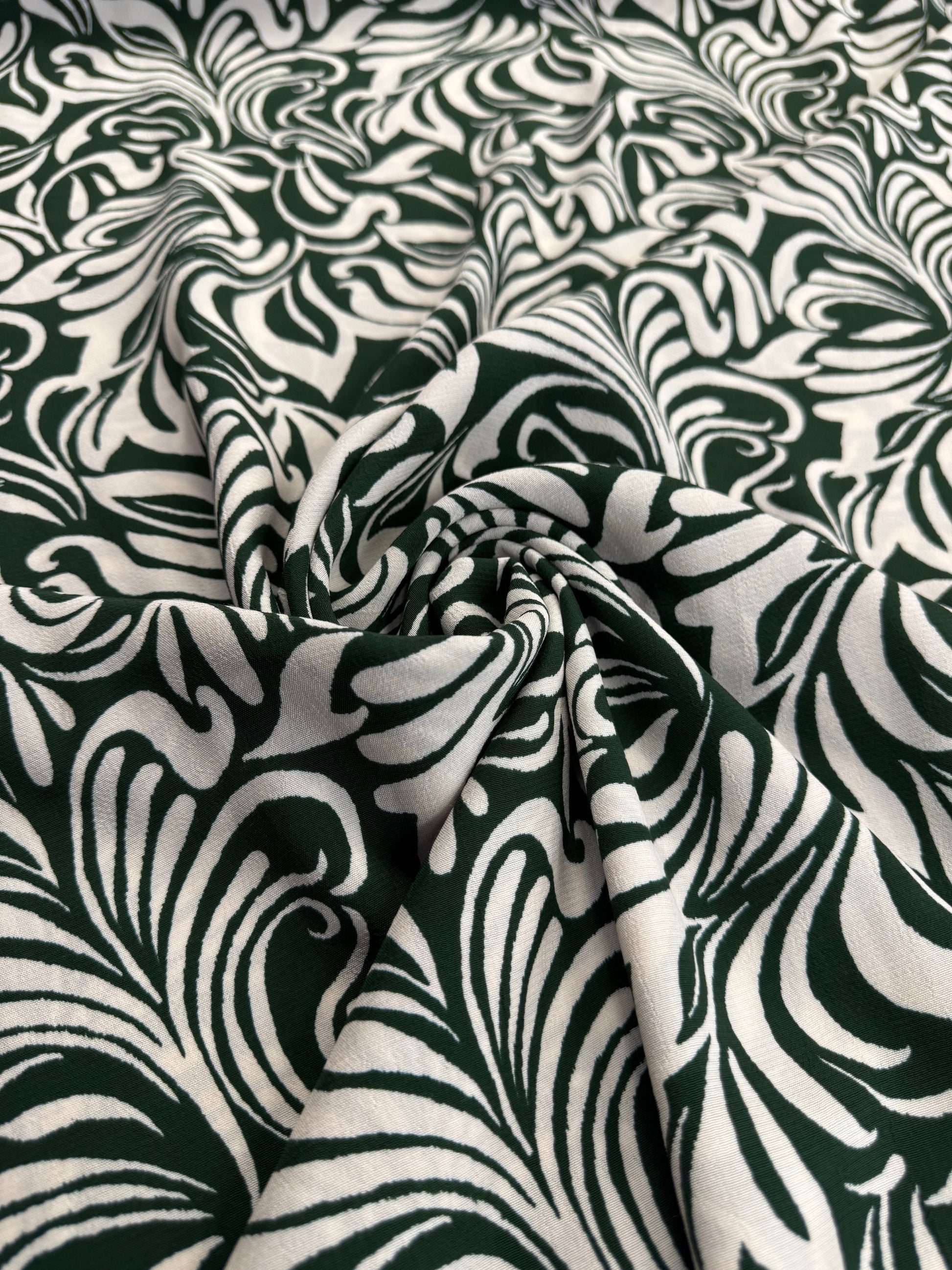 Crep De Vascoza Imprimata, Crem Cu Verde inchis