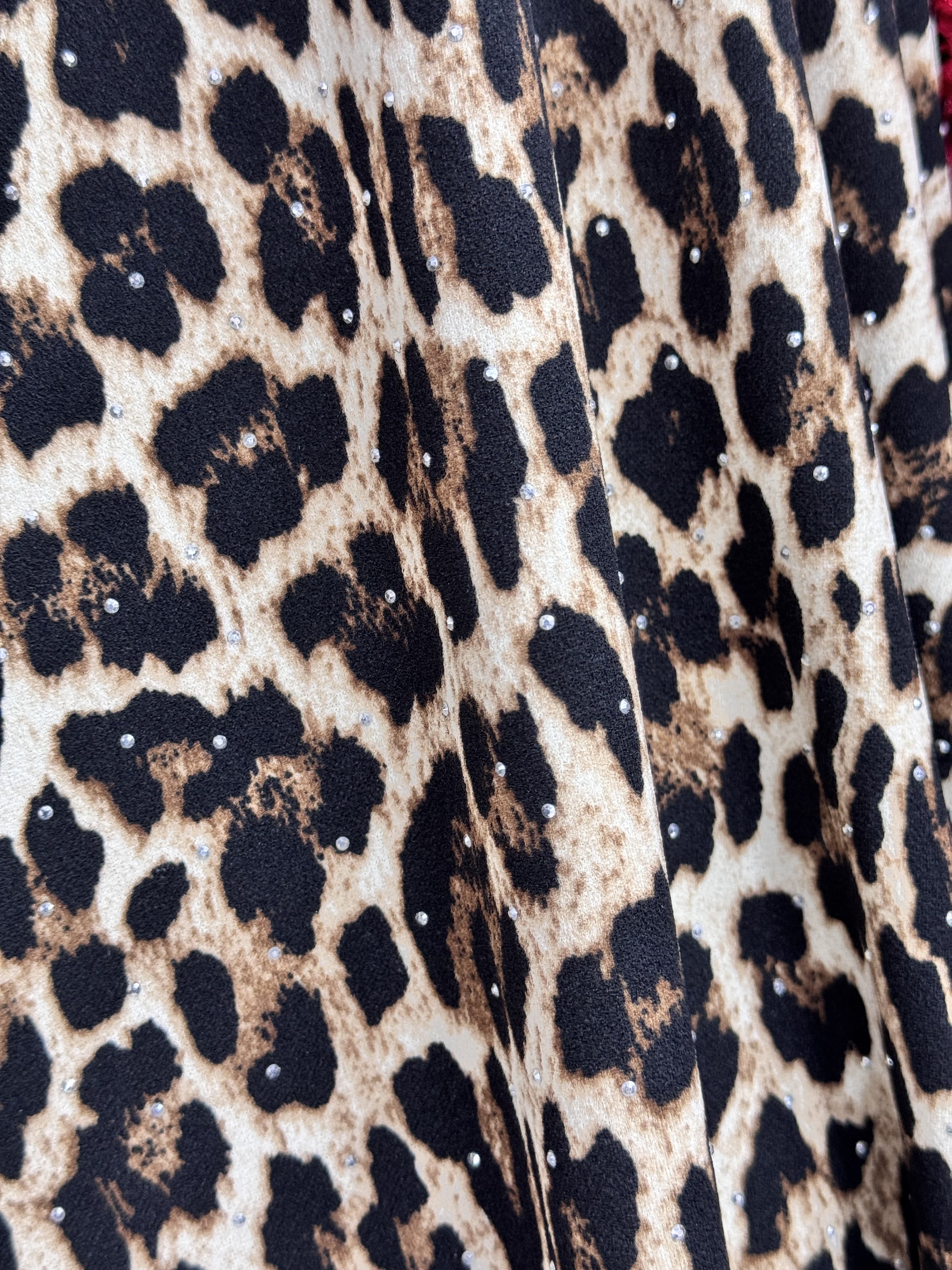 Crep Animal Print Cu Stras