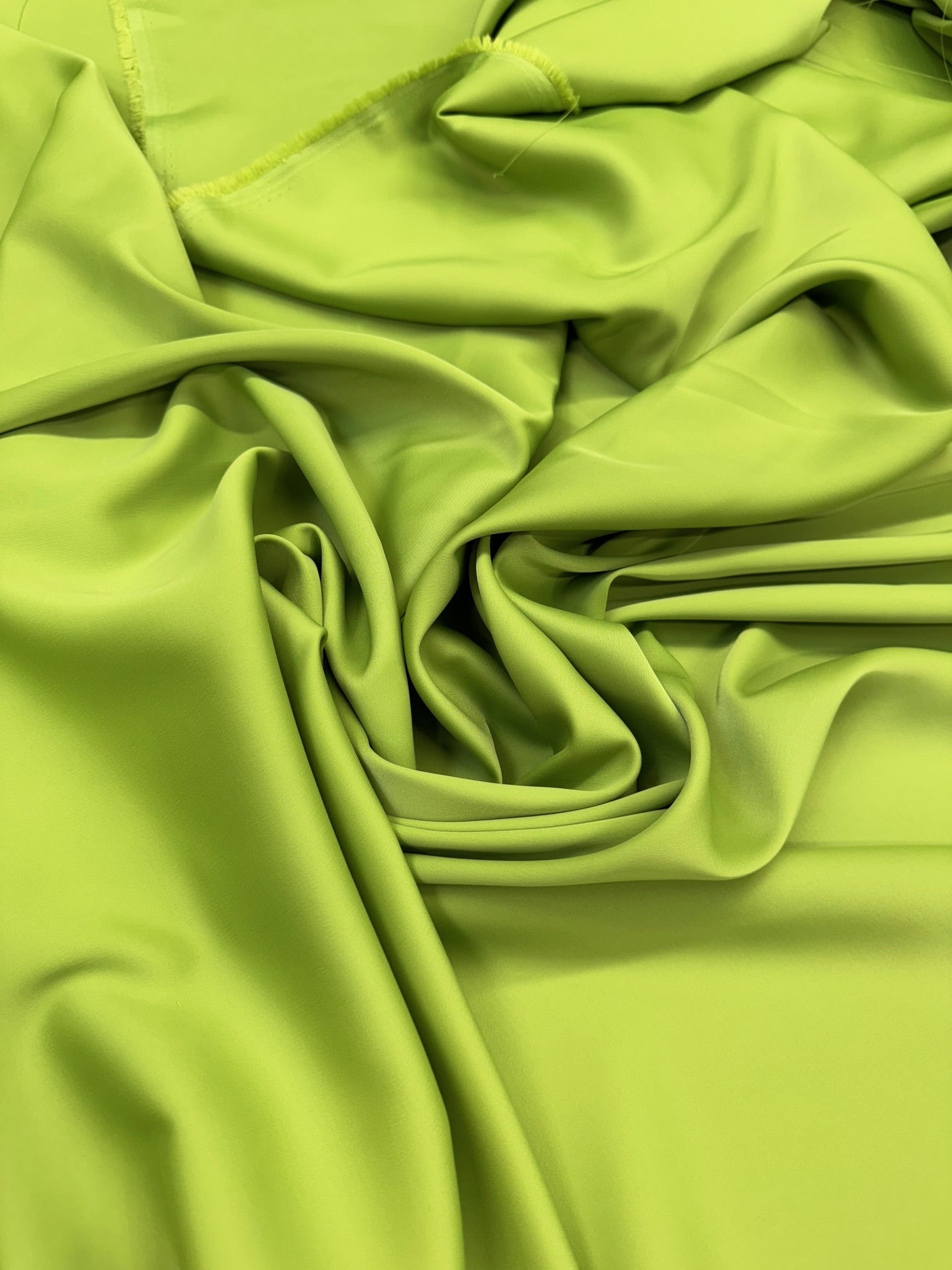 Matase Elastica Dublu Satinata. Verde Lime