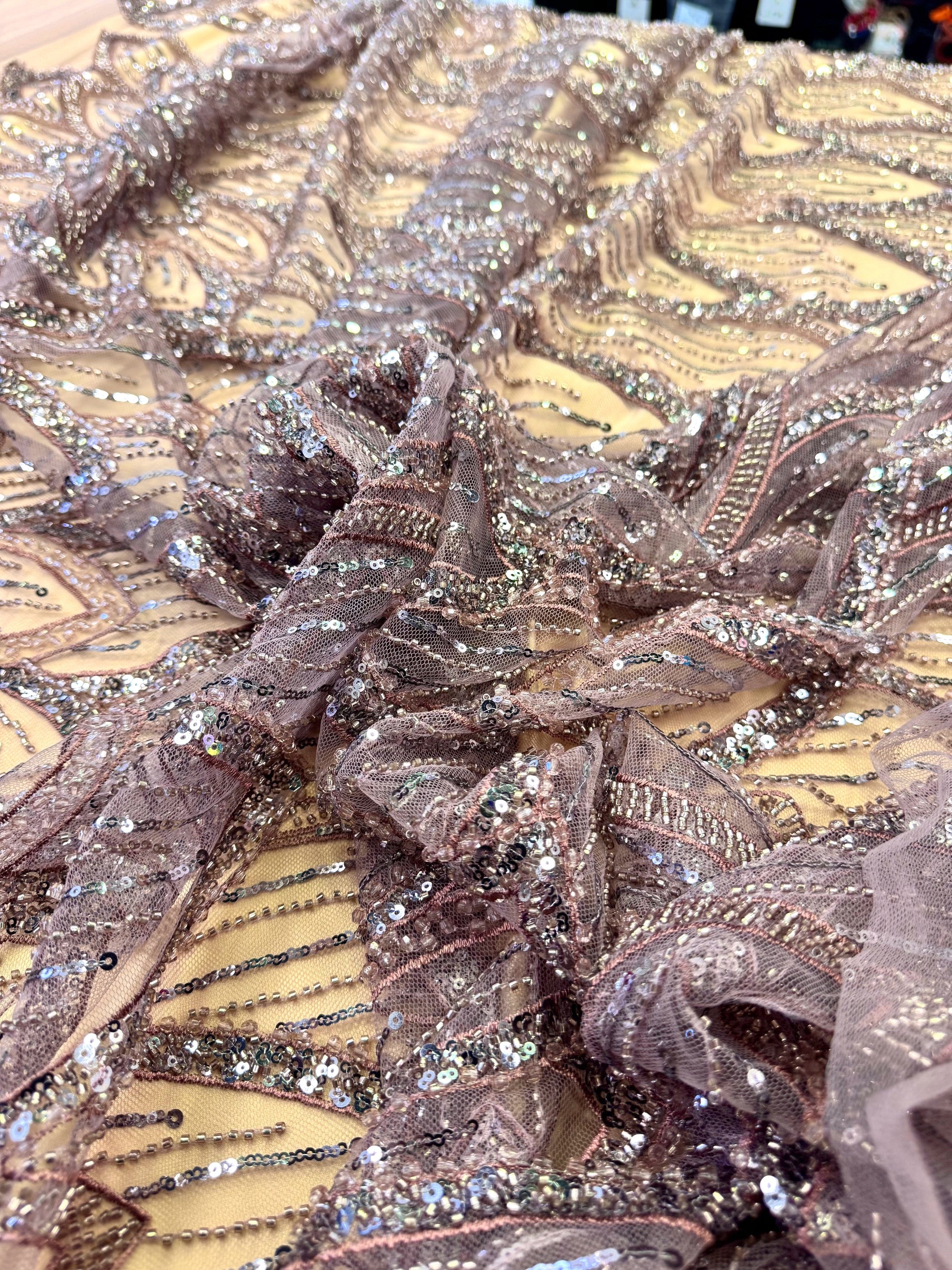 Broderie Pe Tull Cu Margele, Roz Prafuit