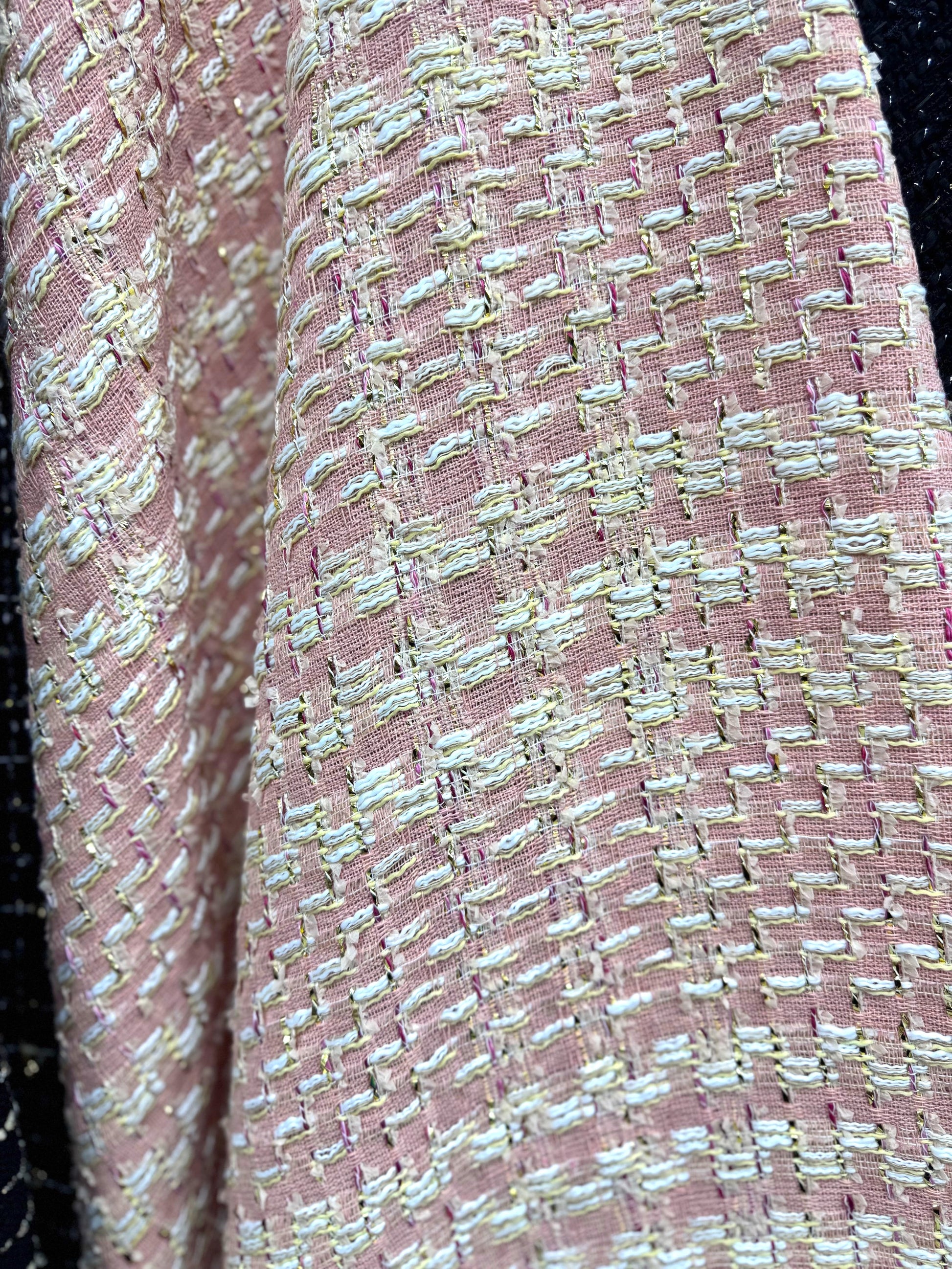 Stofa Tweed Cu Fir Lurex Auriu