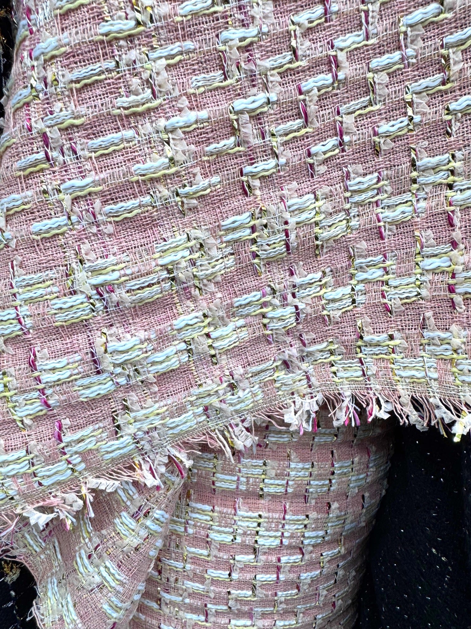 Stofa Tweed Cu Fir Lurex Auriu