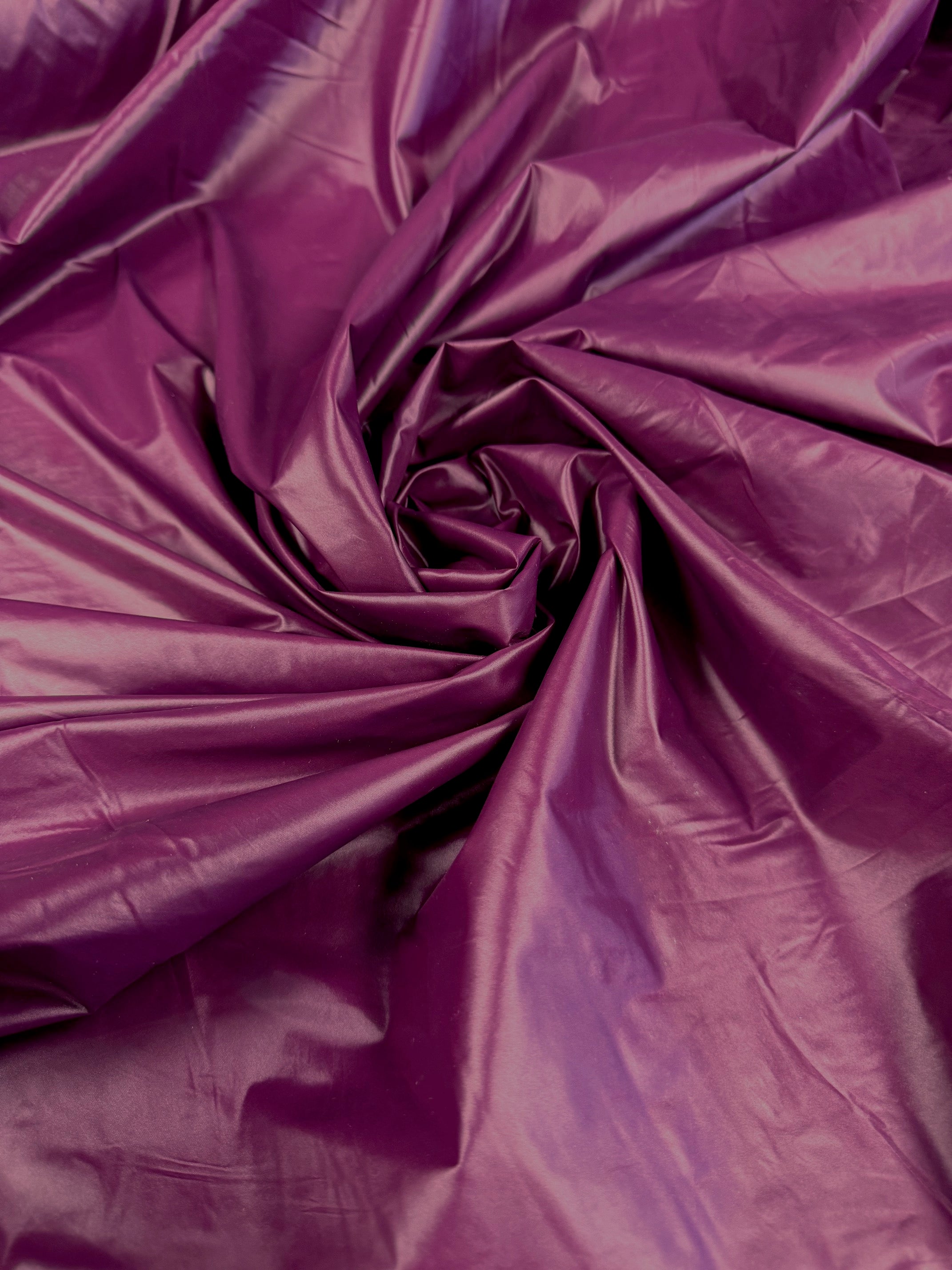Fas Subtire Magenta Inchis