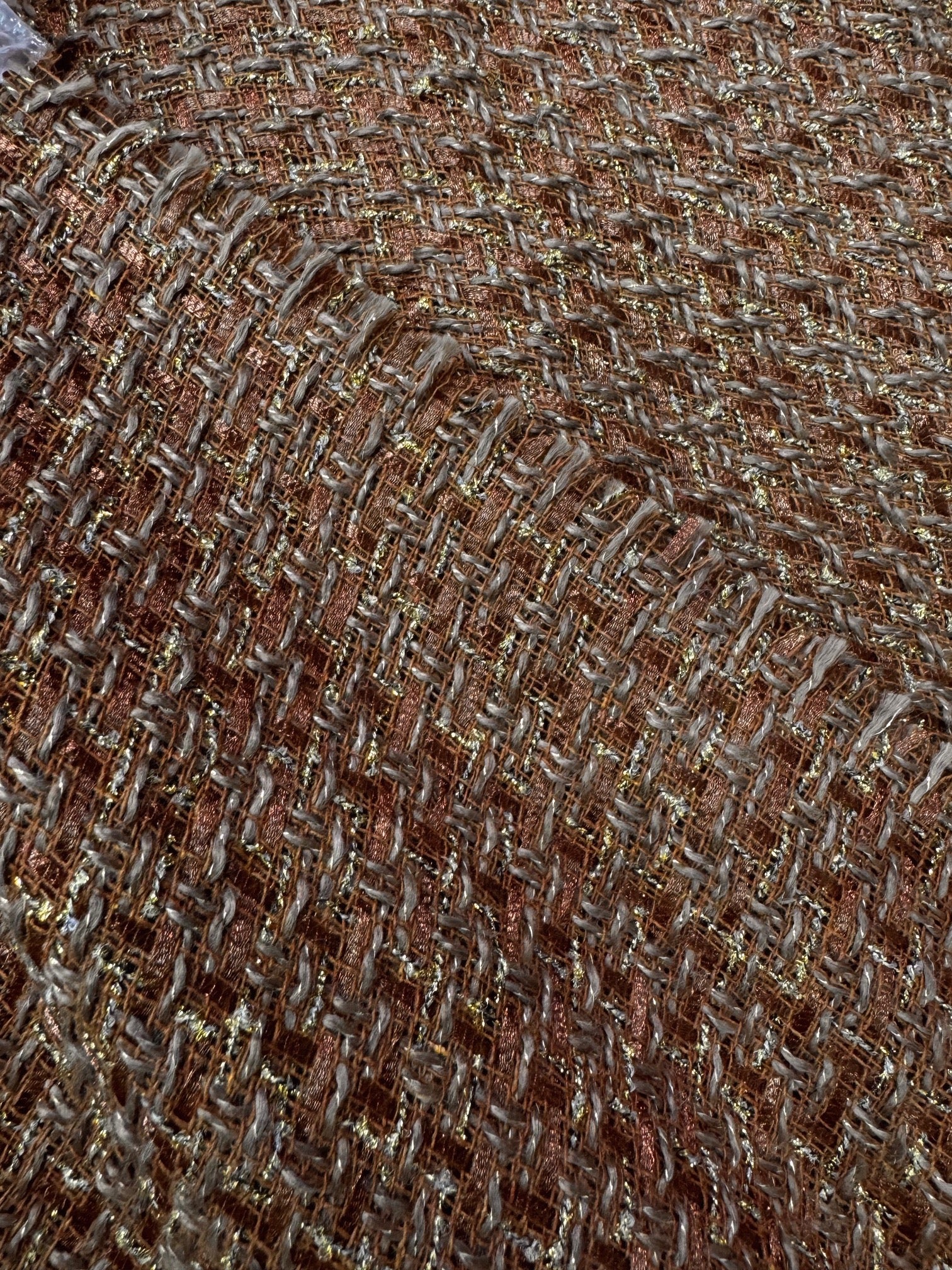 Stofa Tweed Cu Fir Lurex Auriu