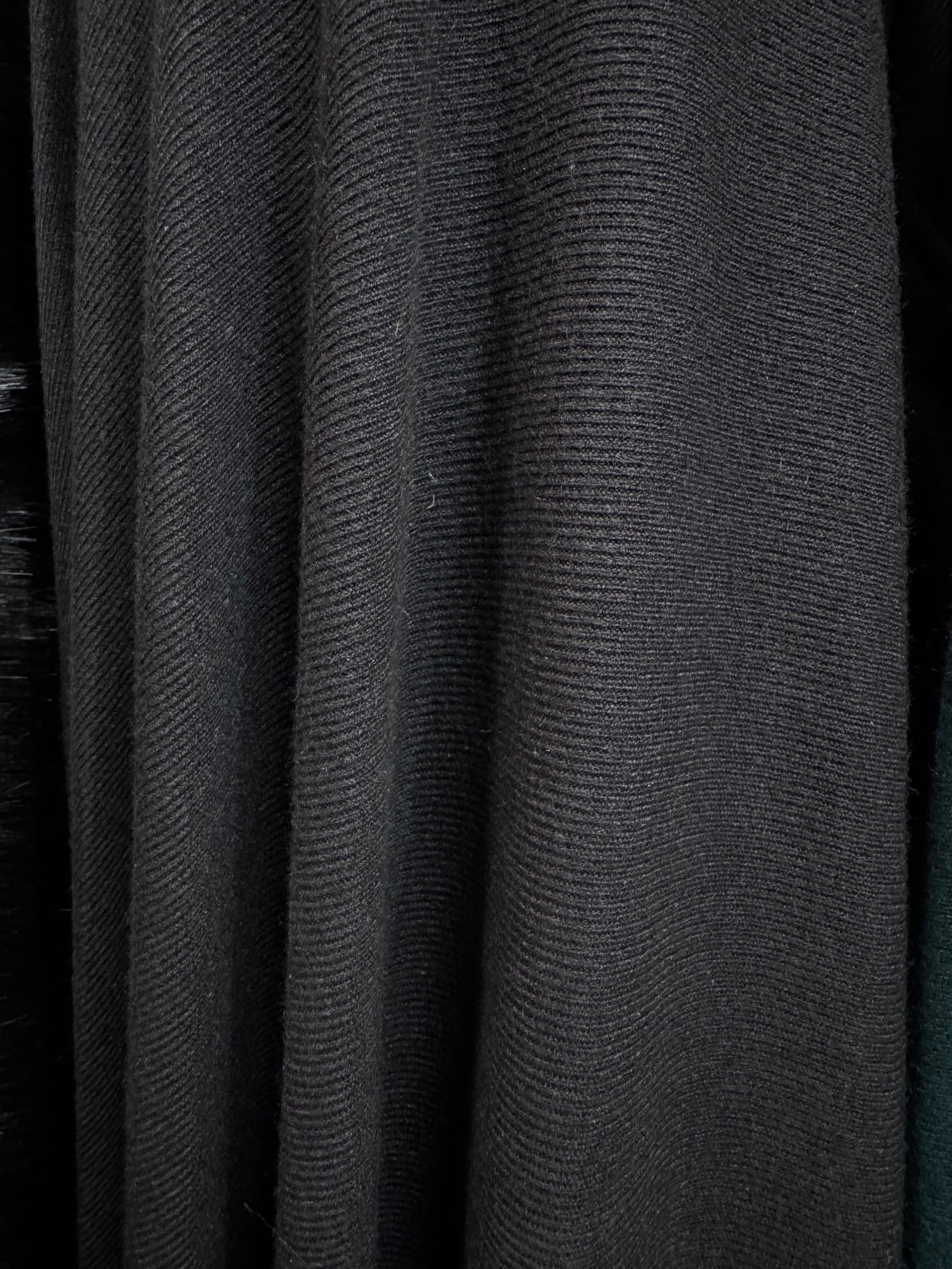 Tricot Negru