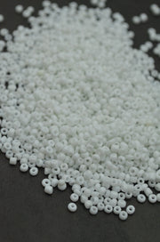Margele 2mm, 35gr Alb Mat