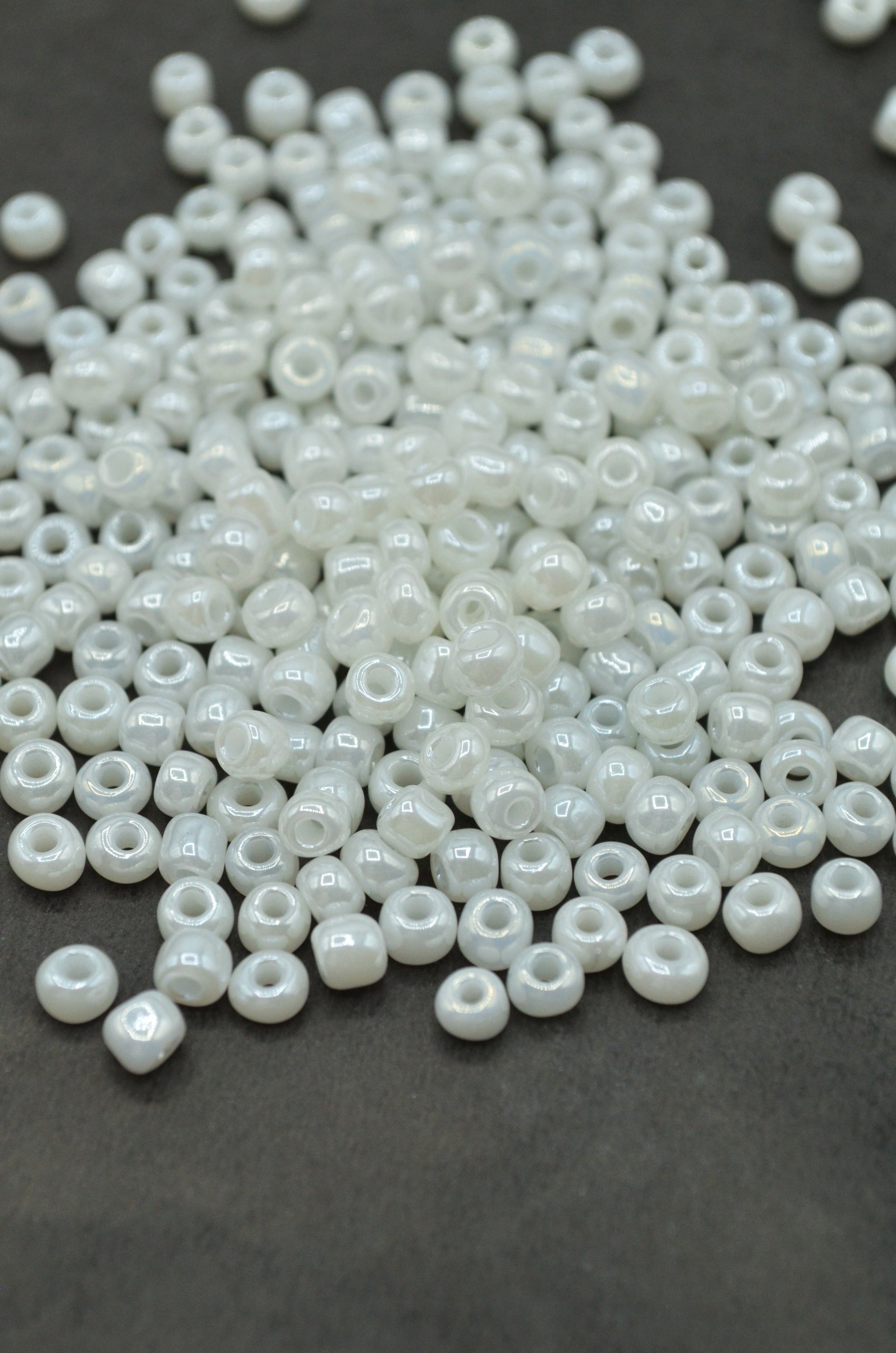 Margele 4mm, 35gr Alb
