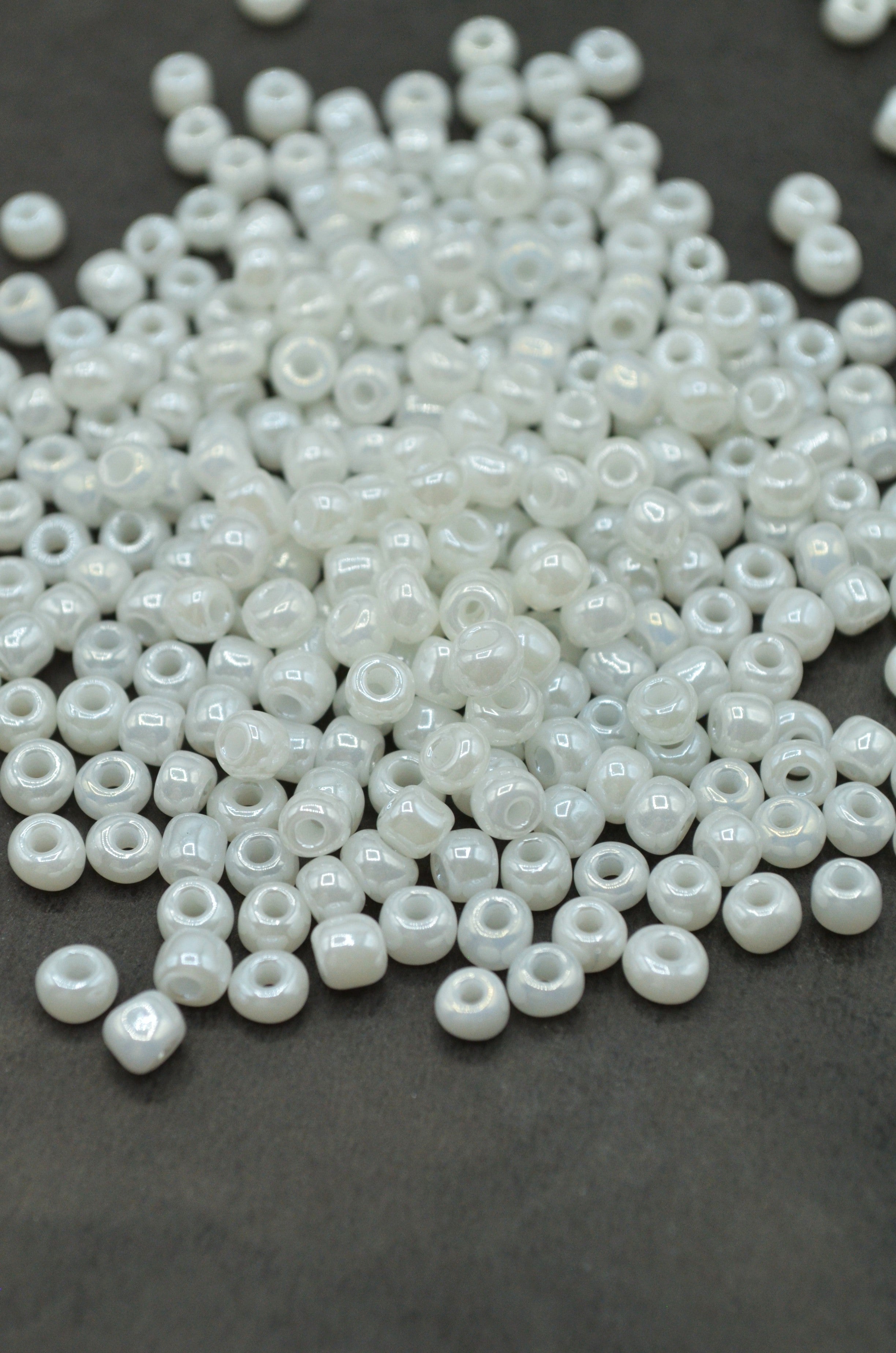Margele 4mm, 35gr Alb
