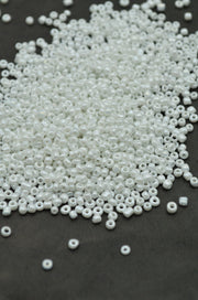 Margele 2mm, 35gr Alb