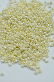 Margele 2mm, 35gr Crem Unt