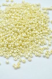 Margele 3mm, 35gr Crem Unt