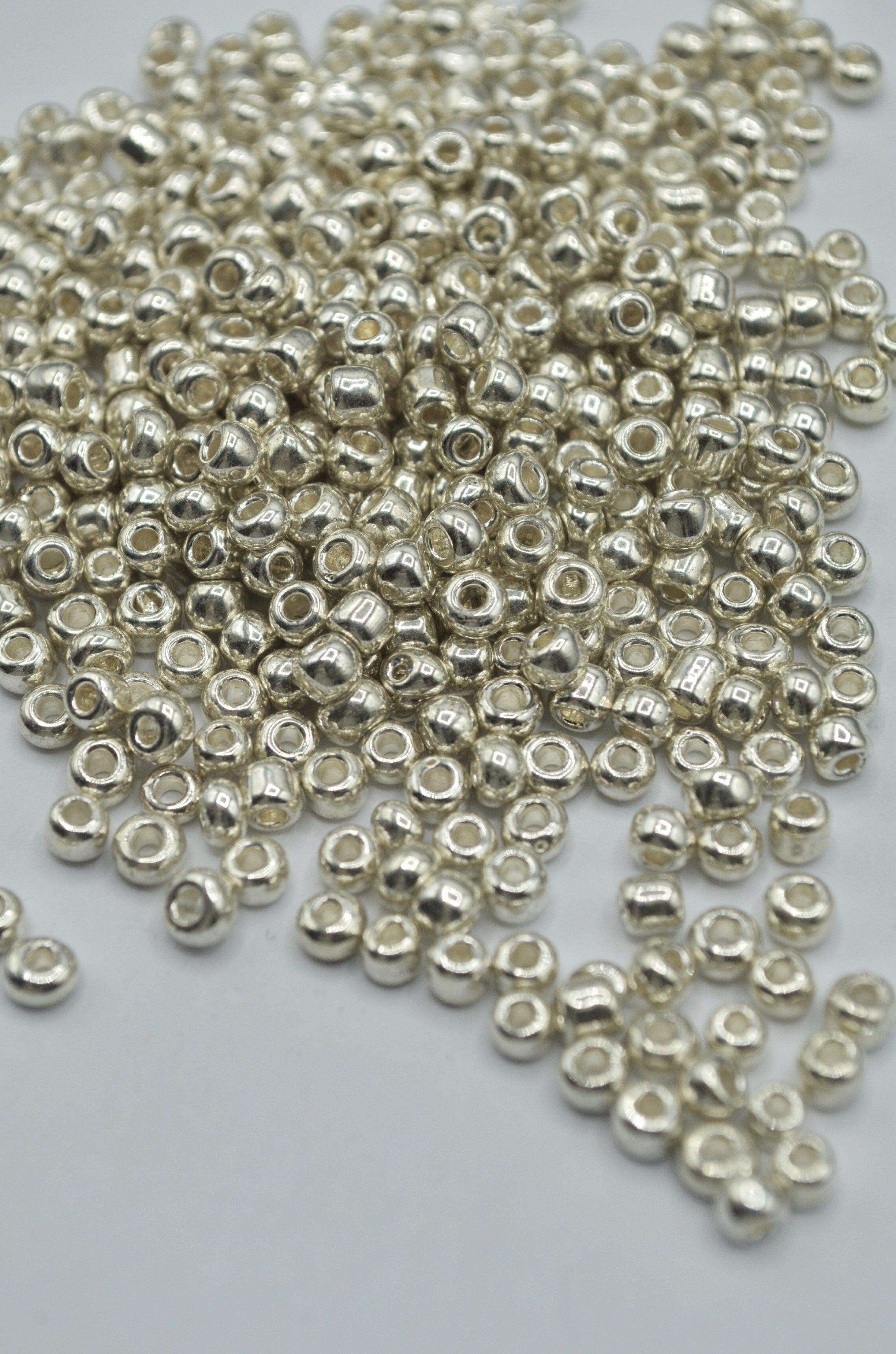 Margele 4mm, 35gr Argintiu