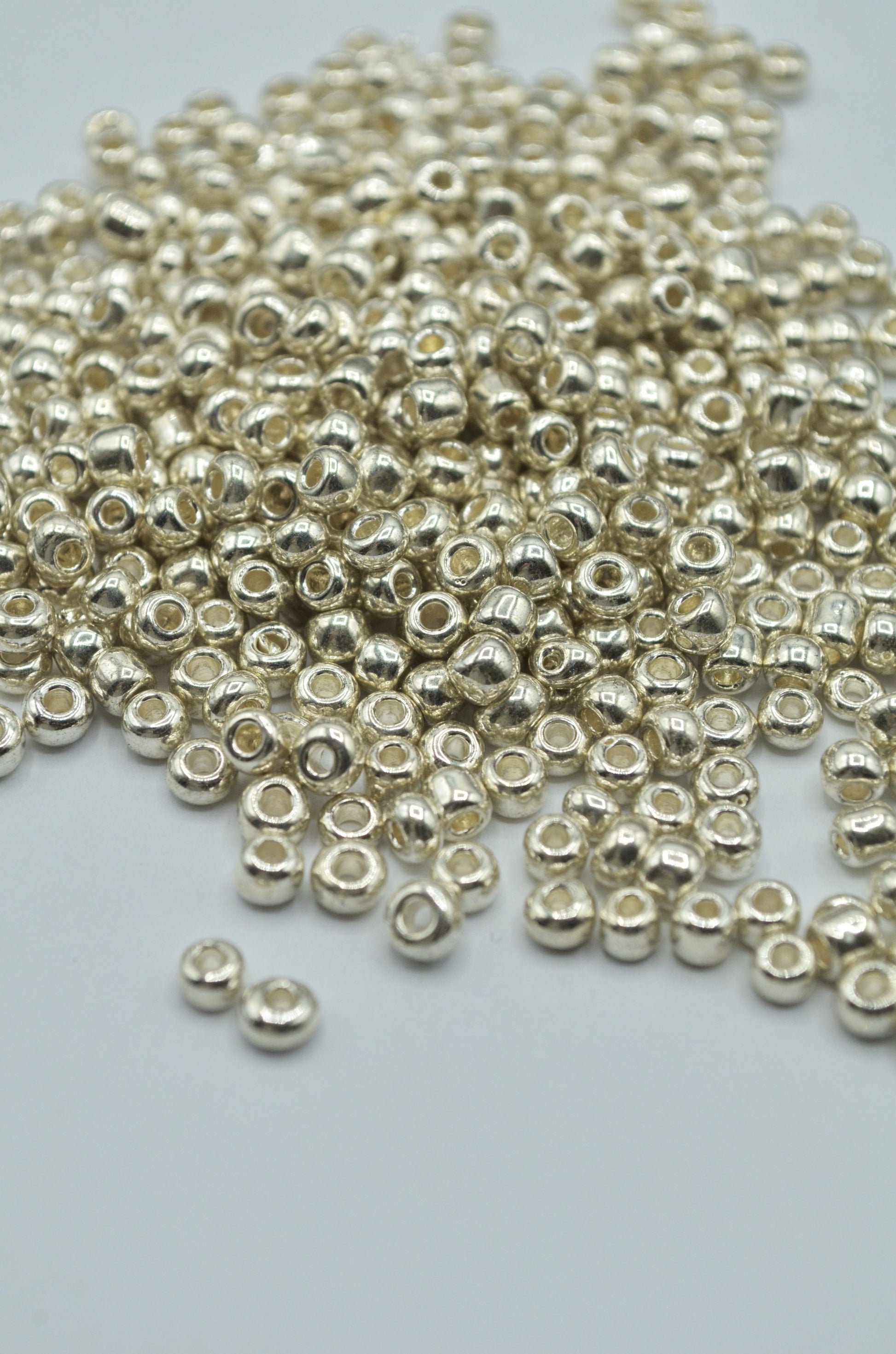 Margele 4mm, 35gr Argintiu