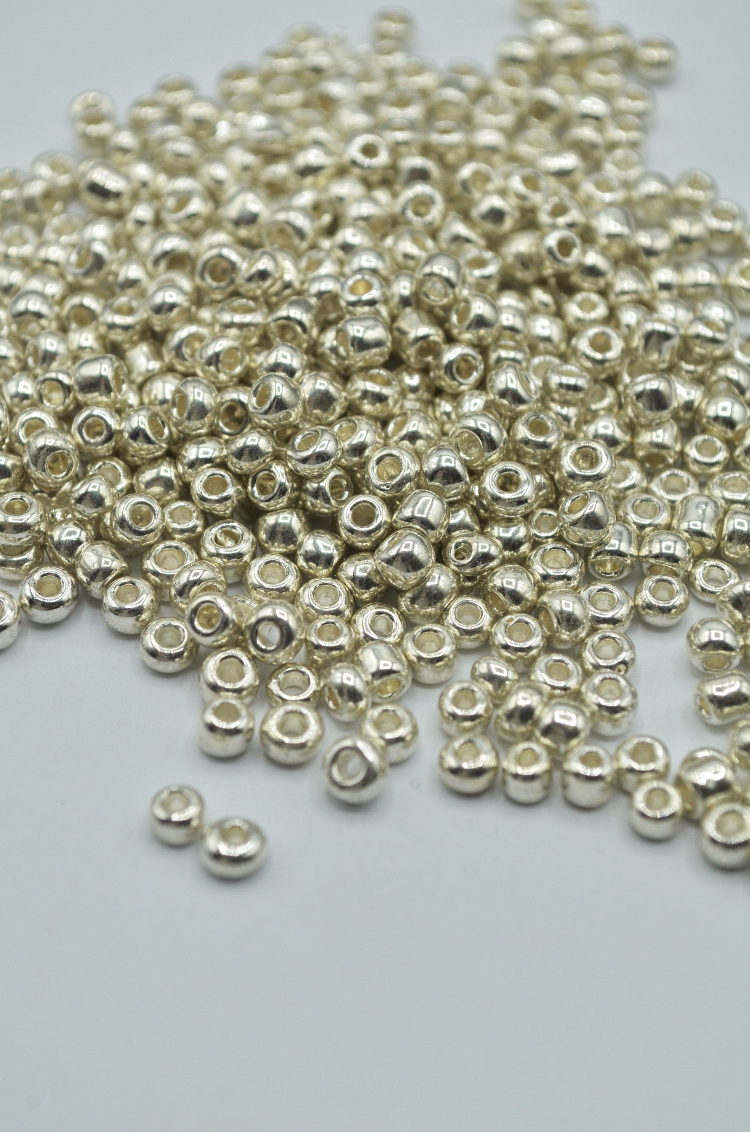 Margele 4mm, 35gr Argintiu