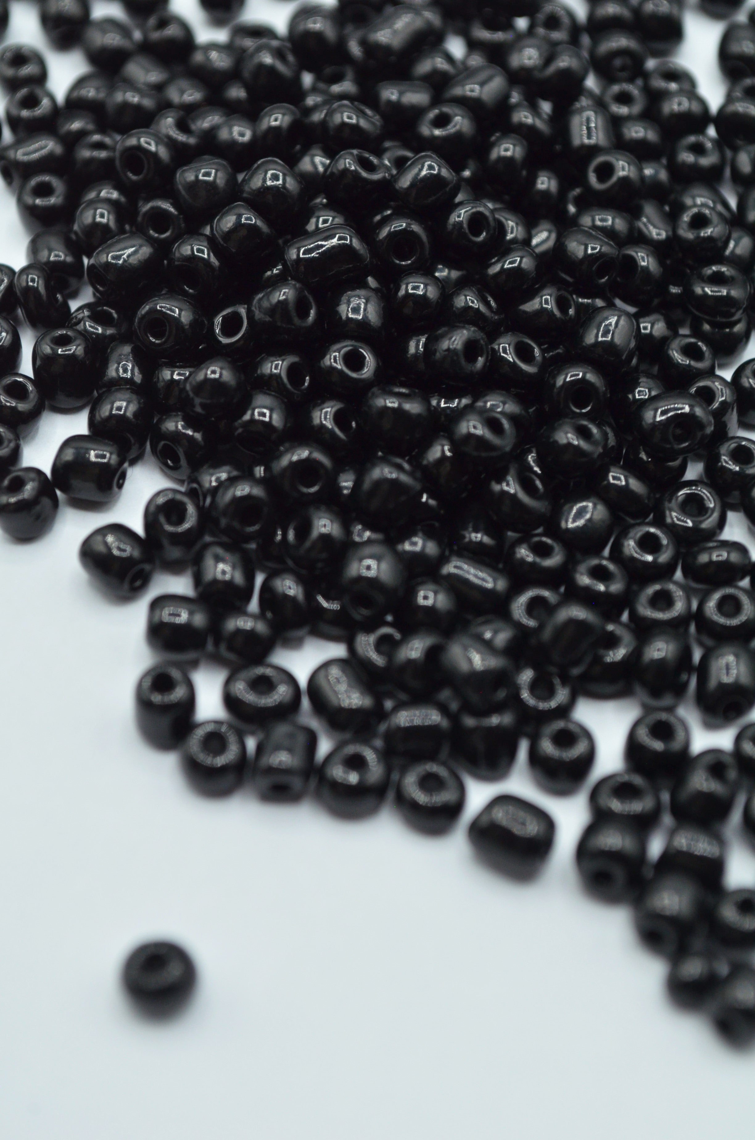 Margele 4mm, 35gr Negru